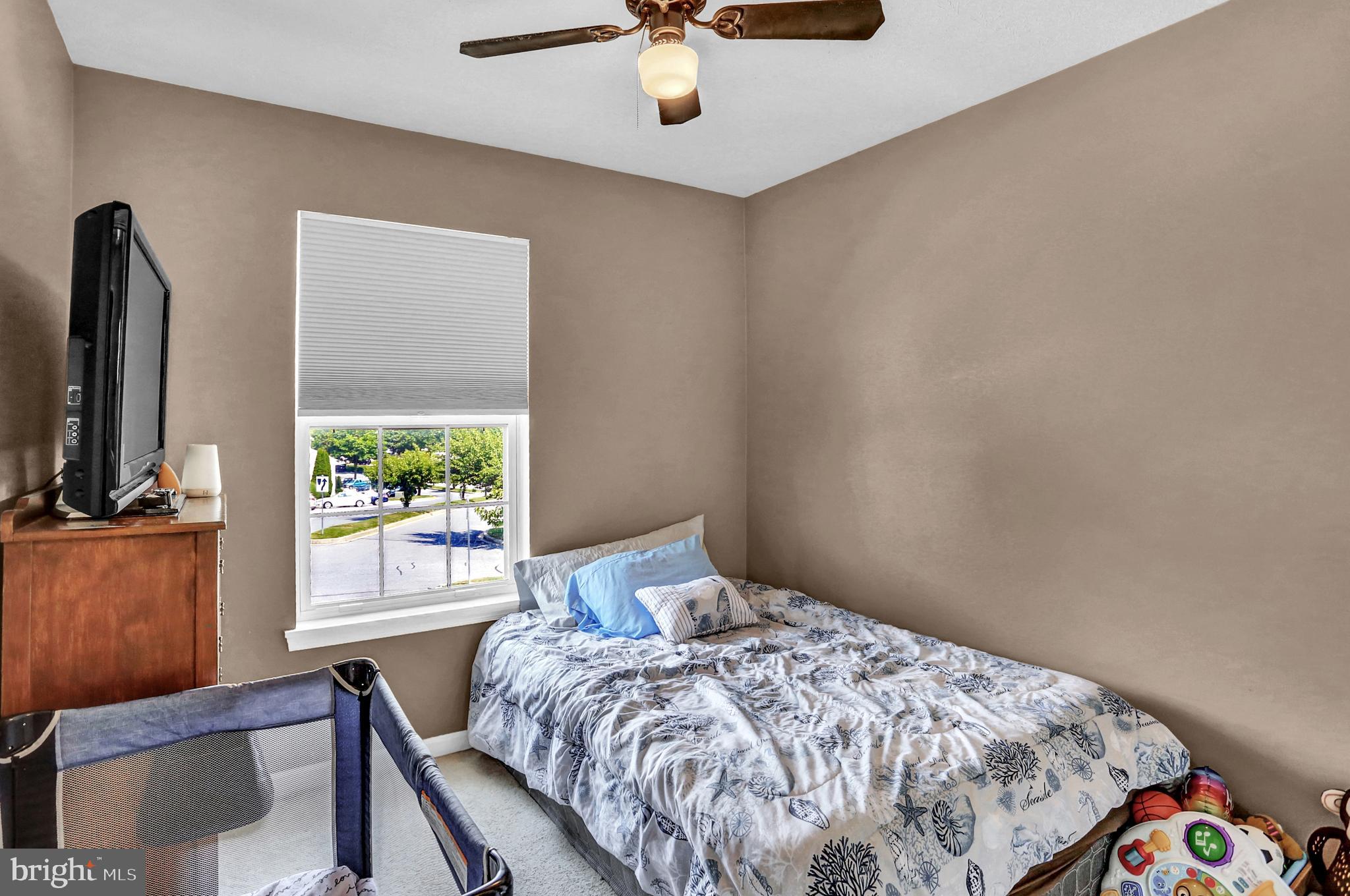 SMALL CROSSINGS - Residential