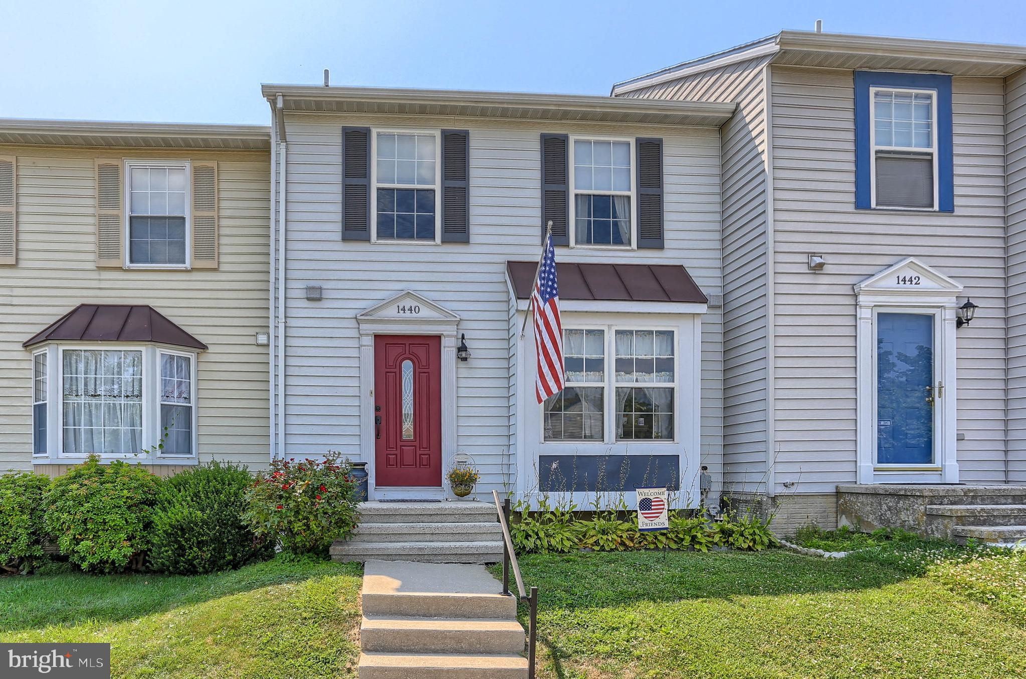 SMALL CROSSINGS - Residential