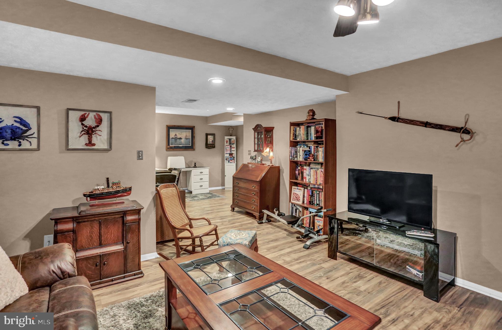 SMALL CROSSINGS - Residential