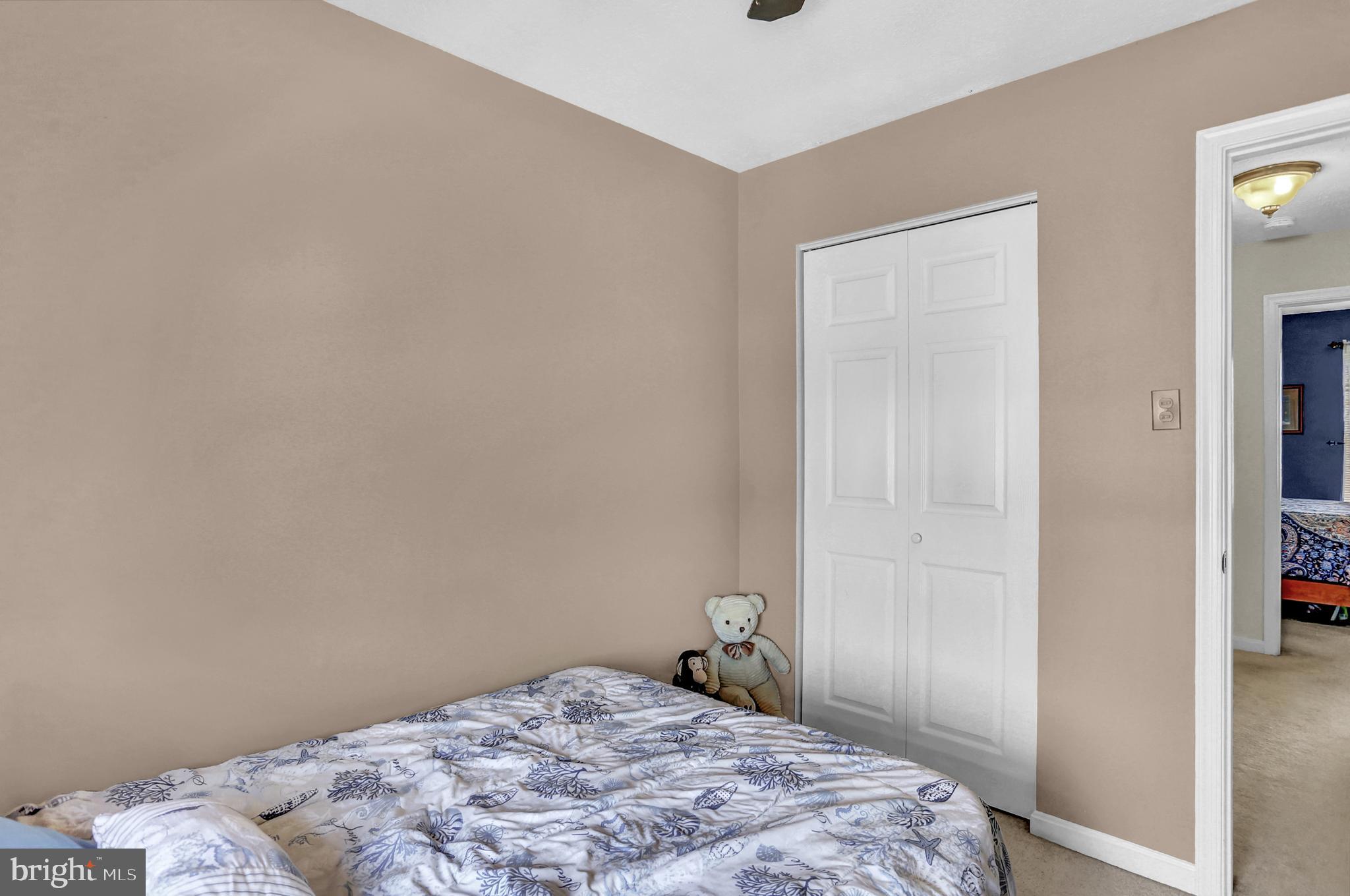 SMALL CROSSINGS - Residential