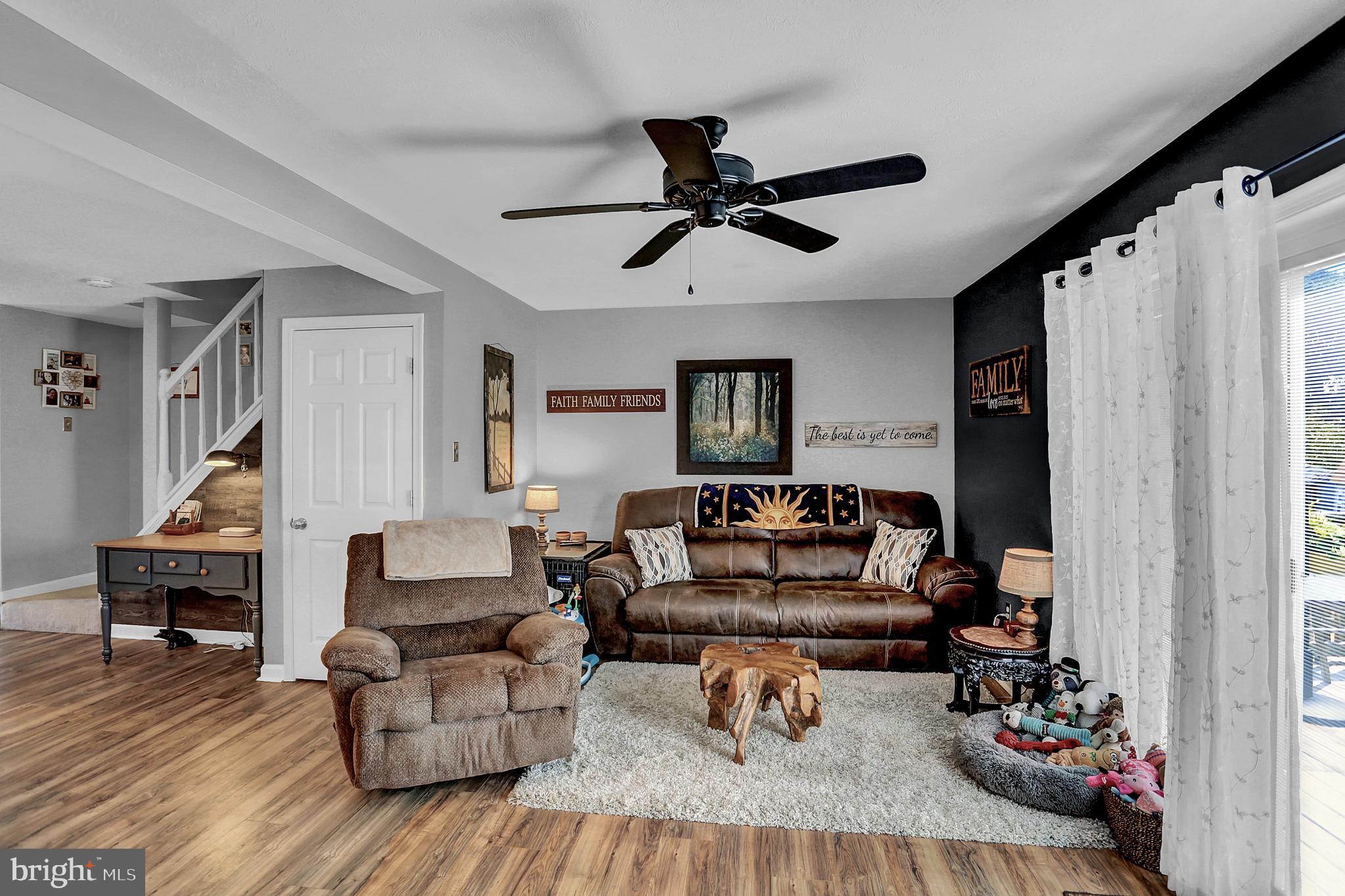 SMALL CROSSINGS - Residential