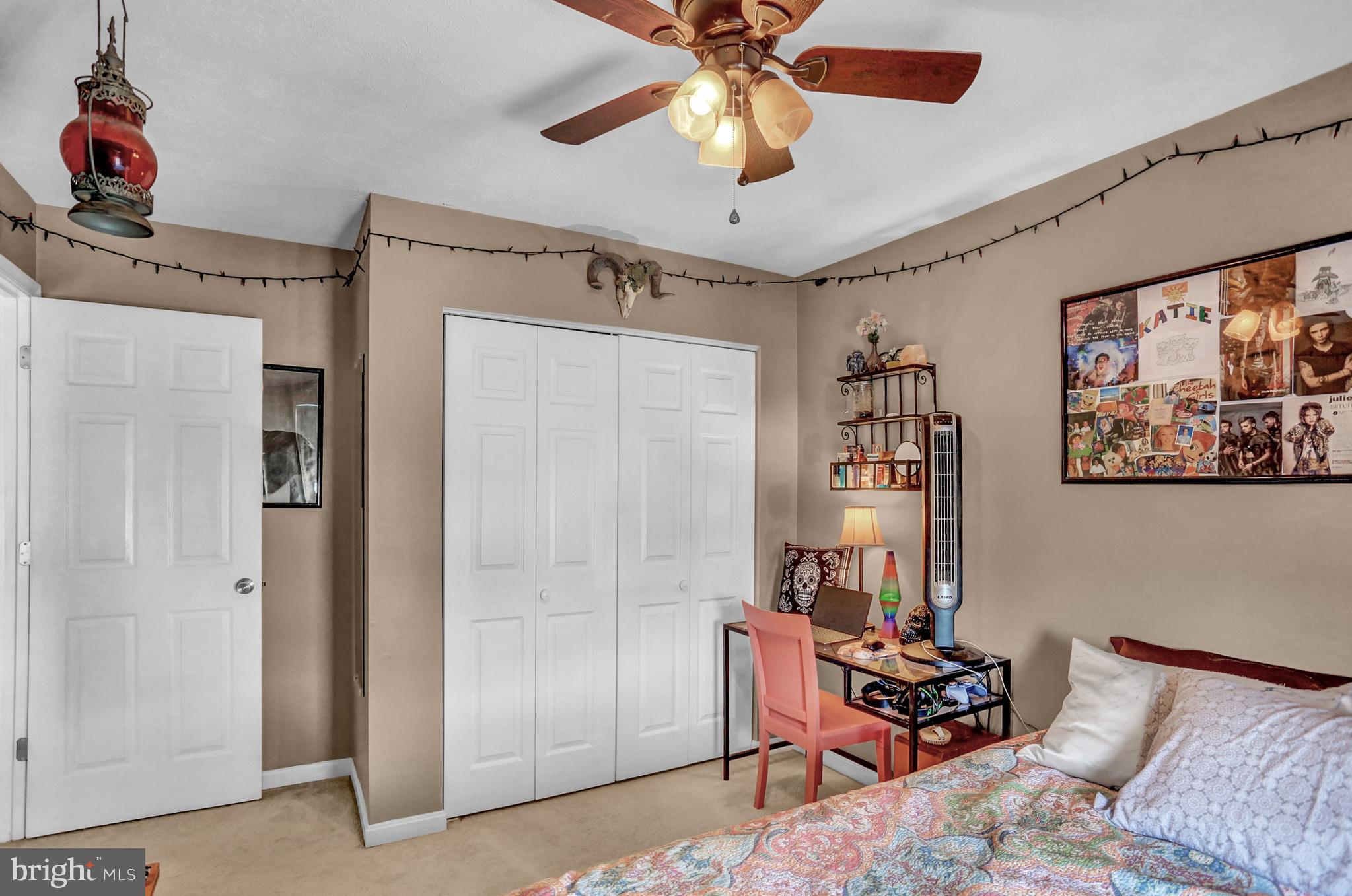 SMALL CROSSINGS - Residential