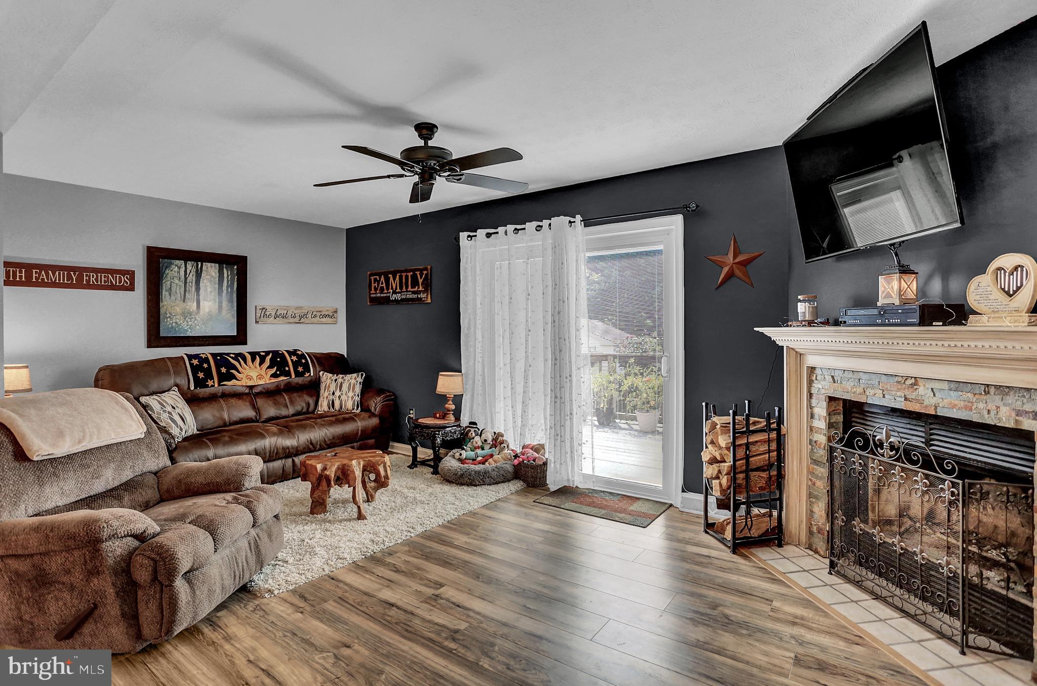 SMALL CROSSINGS - Residential