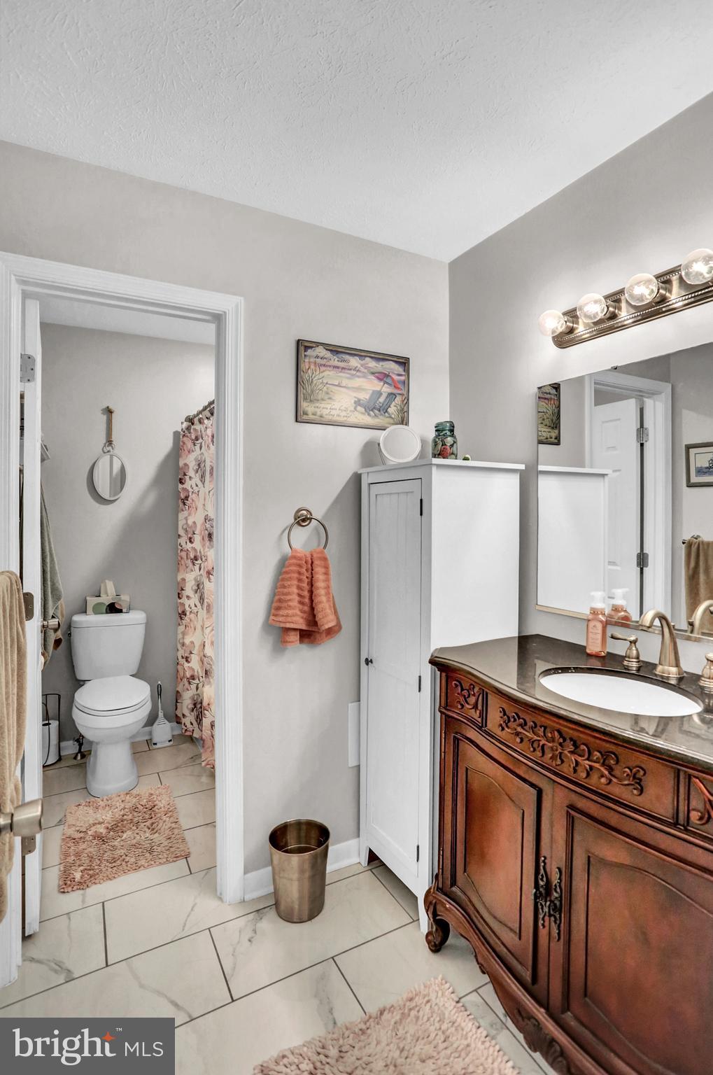 SMALL CROSSINGS - Residential