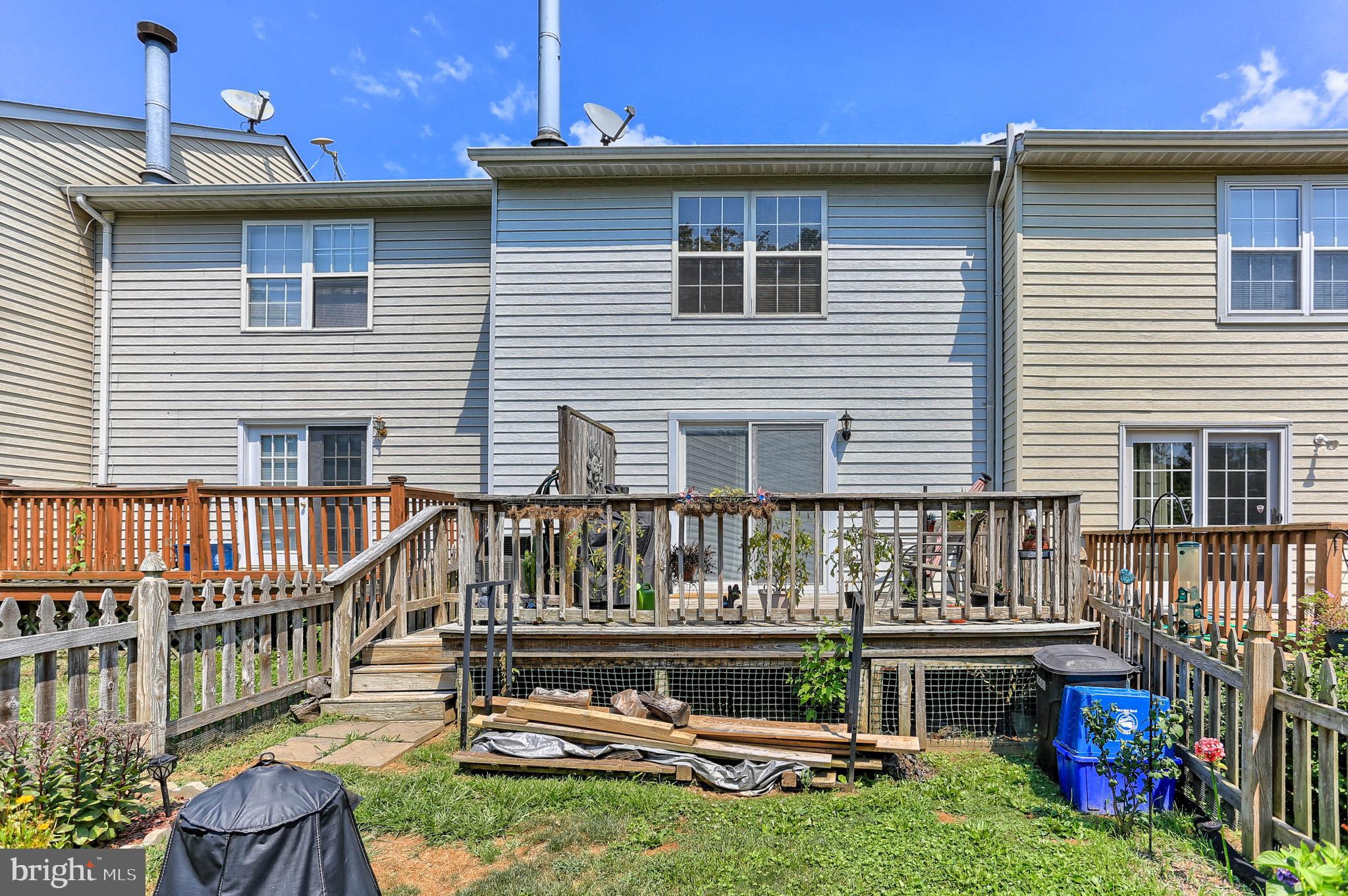 SMALL CROSSINGS - Residential