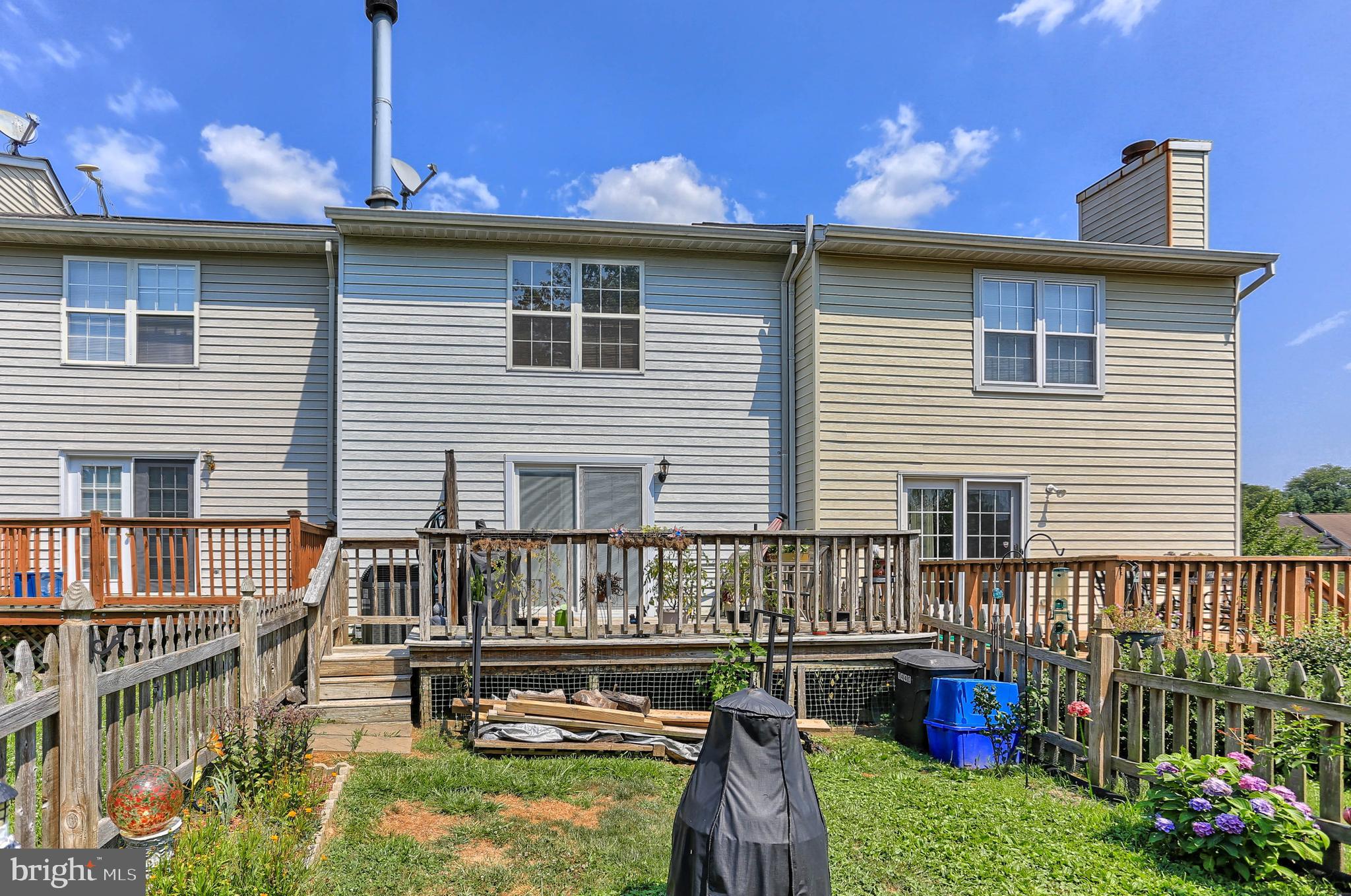 SMALL CROSSINGS - Residential