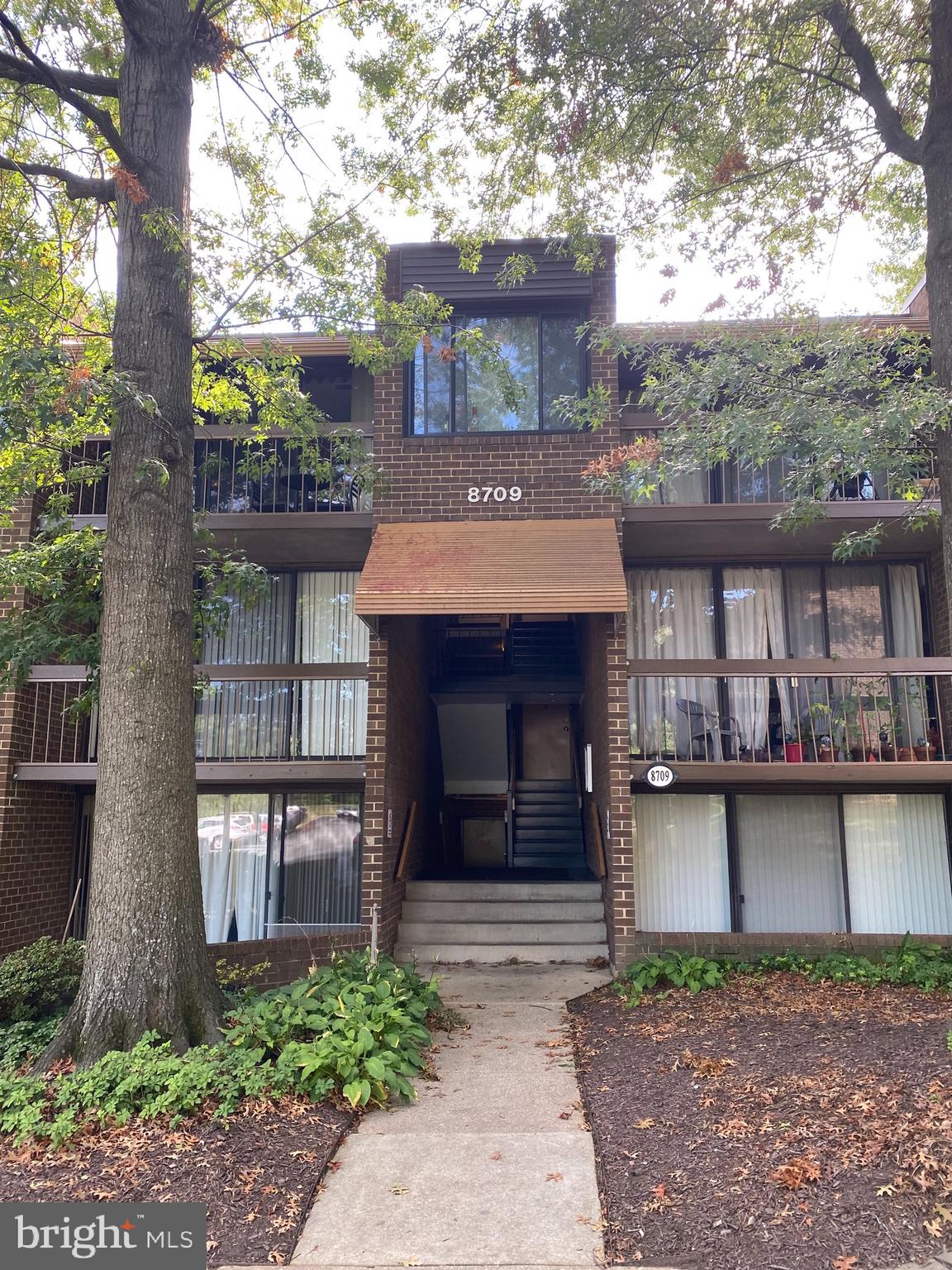 What a great place to call home! 2 bedroom, 2 full bath, full sized washer and dryer in unit. Balcony with great view. Location is close to shops, restaurants, highways, etc.
