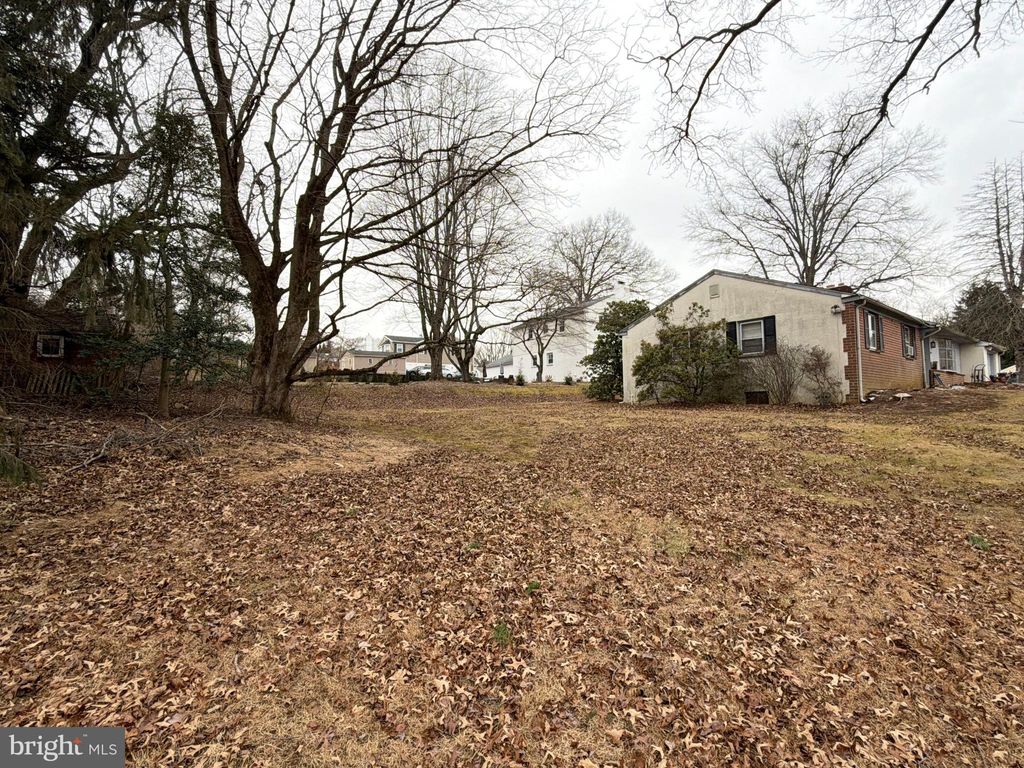 Photo of 800 Falcon Lane, WEST CHESTER, PA 19382 (MLS # PACT2116078)