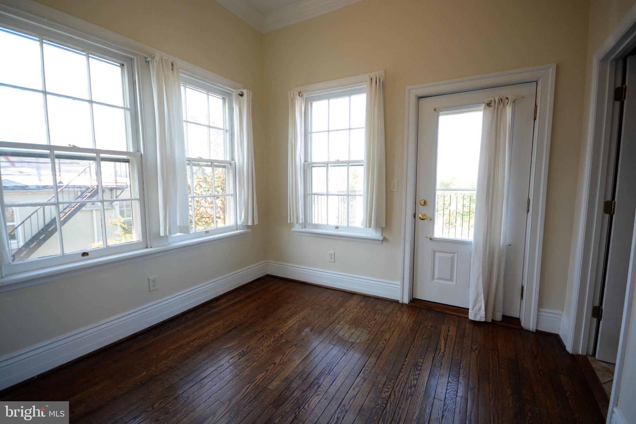 MOUNT PROSPECT - Residential Lease