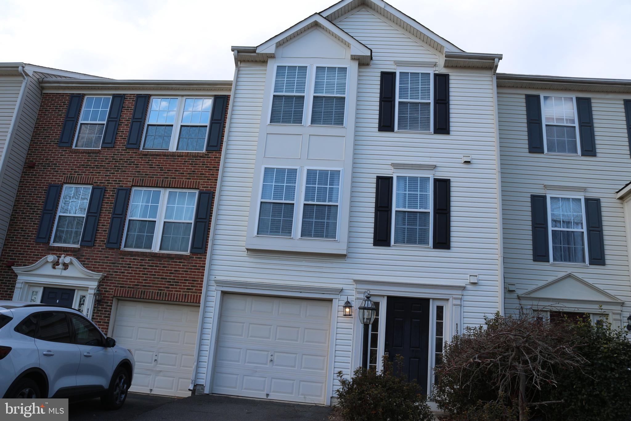 LAKELAND PLACE - Residential