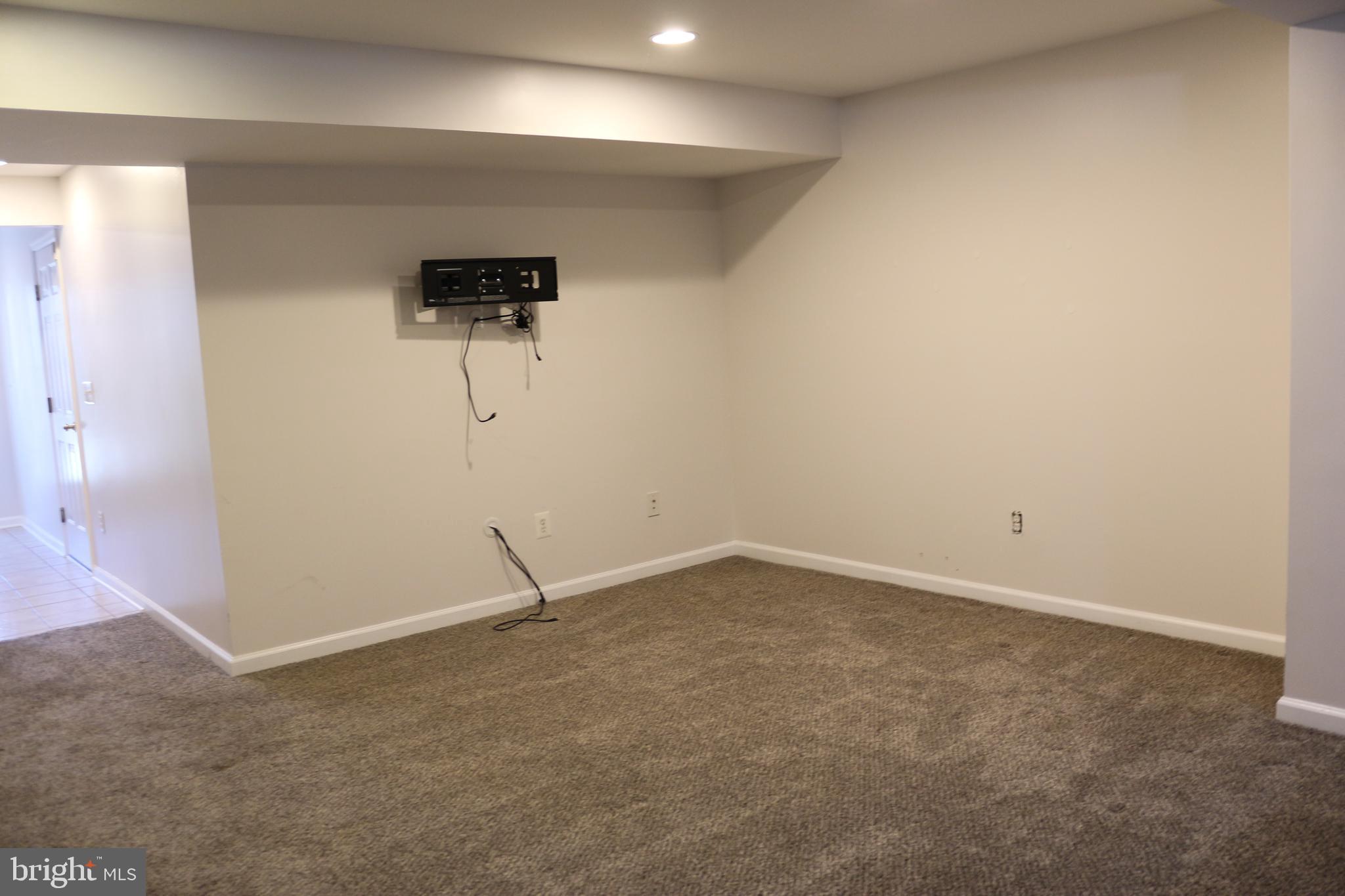 LAKELAND PLACE - Residential