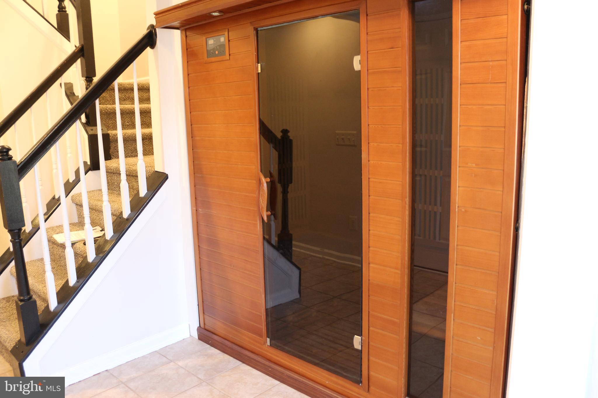 LAKELAND PLACE - Residential