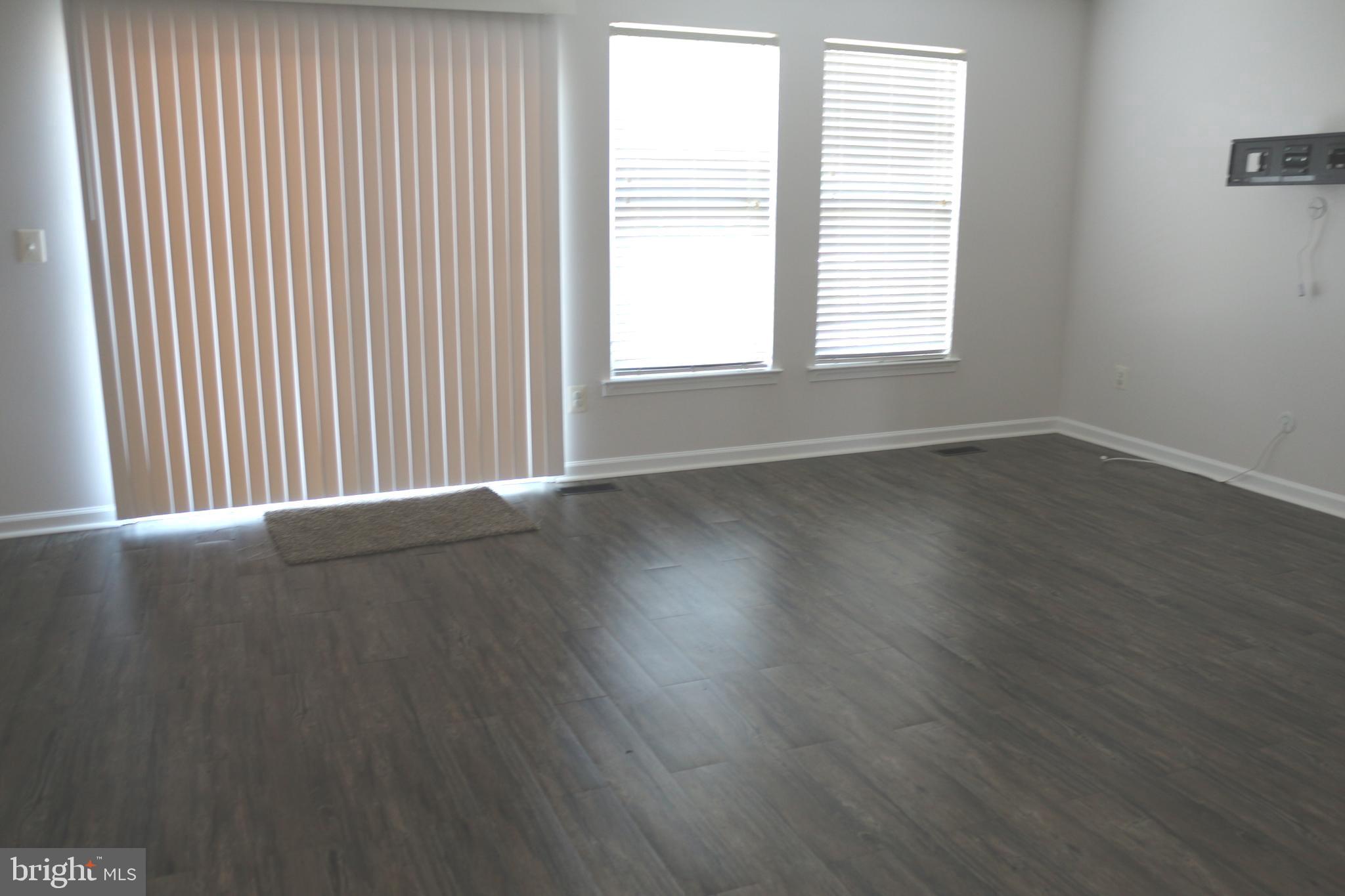 LAKELAND PLACE - Residential