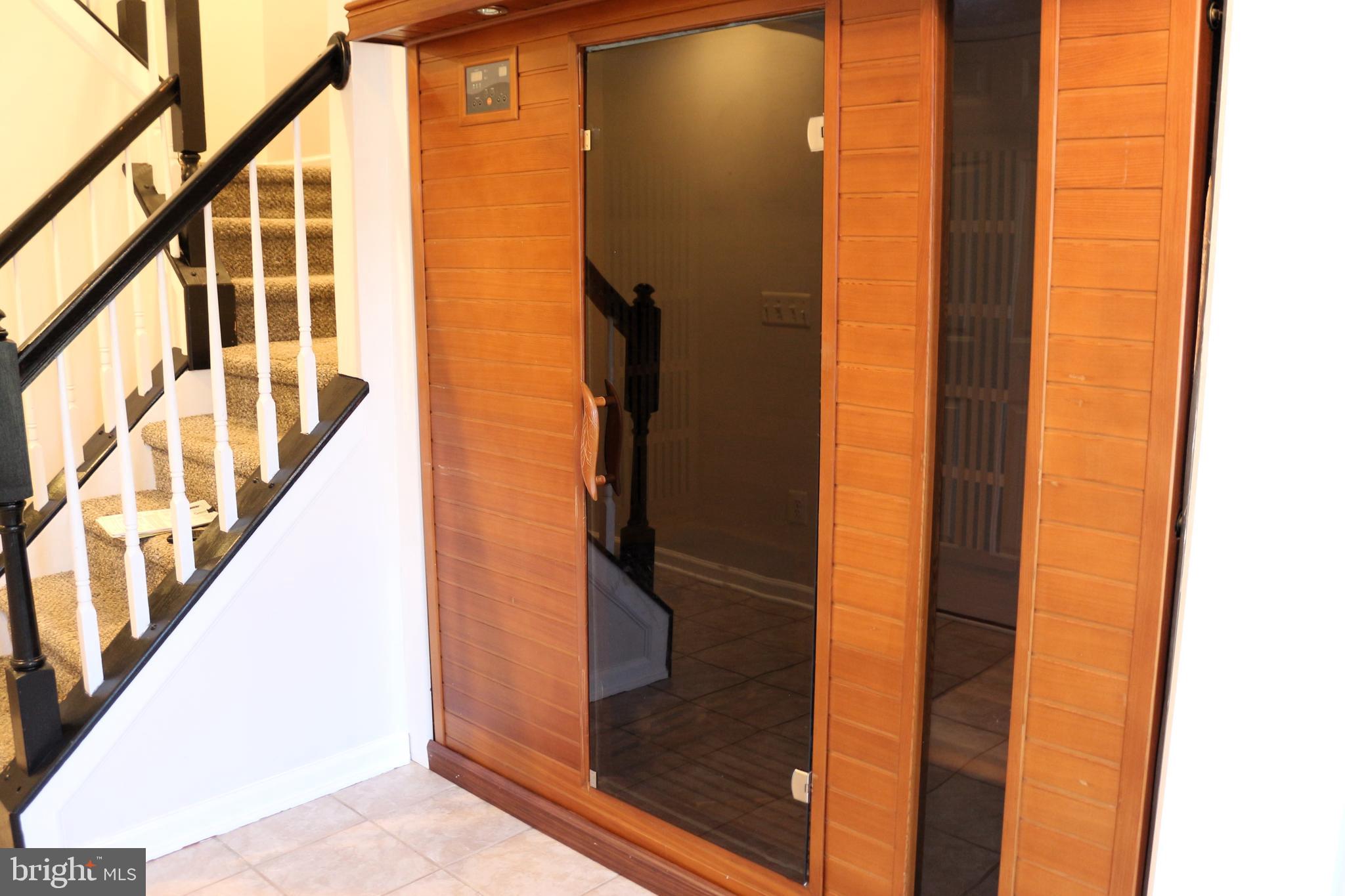 LAKELAND PLACE - Residential