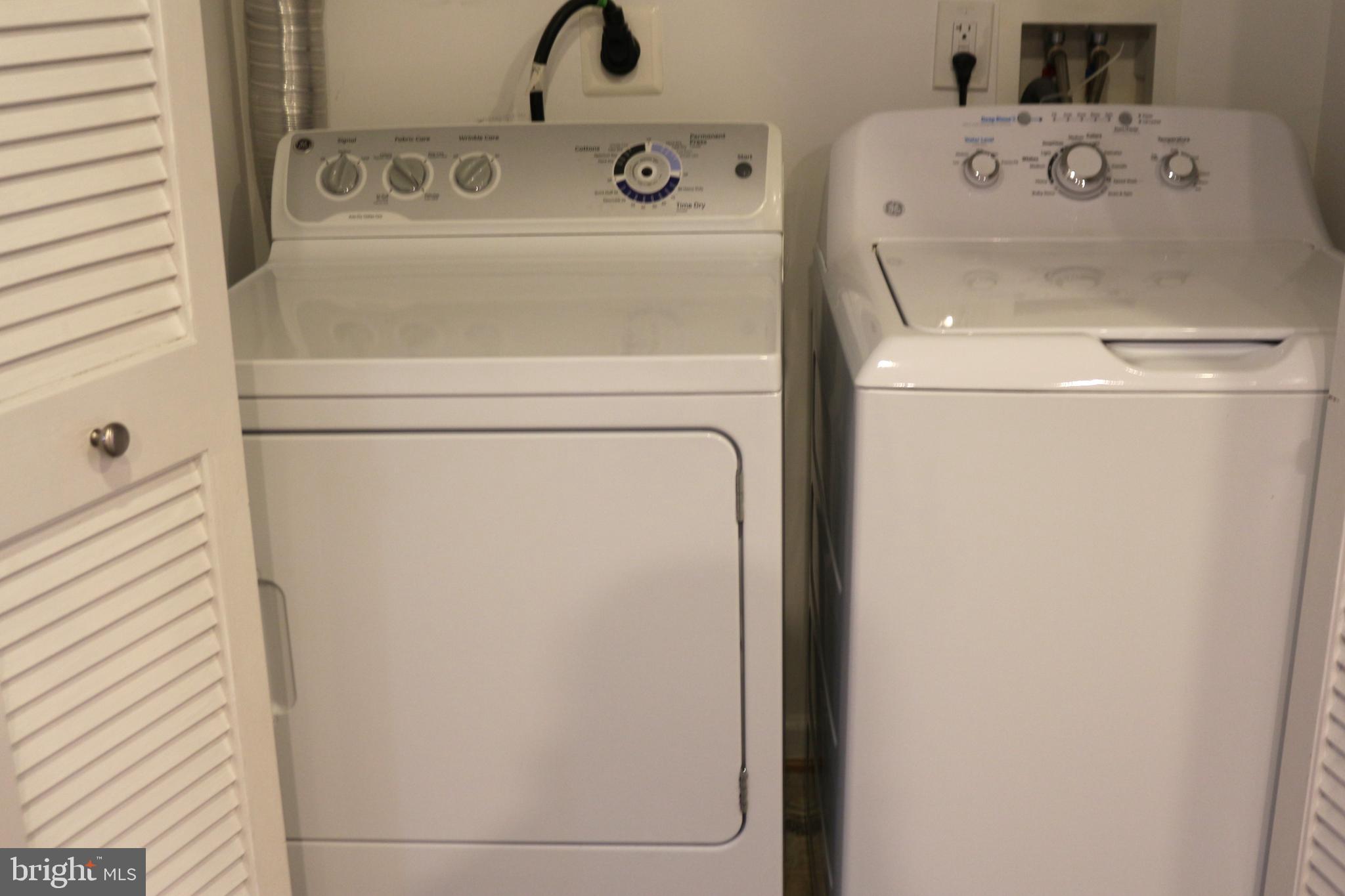 LAKELAND PLACE - Residential