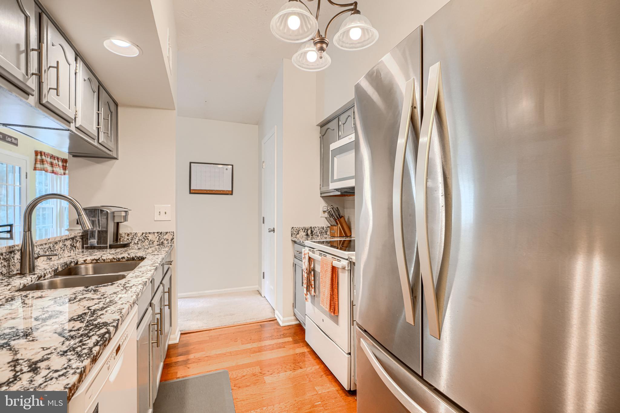 BRENTWOOD CONDO - Residential