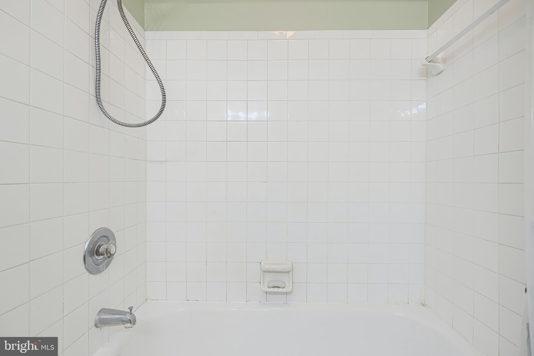 BRENTWOOD CONDO - Residential