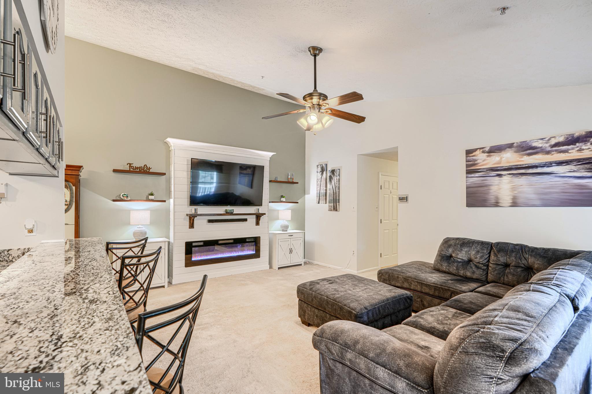 BRENTWOOD CONDO - Residential