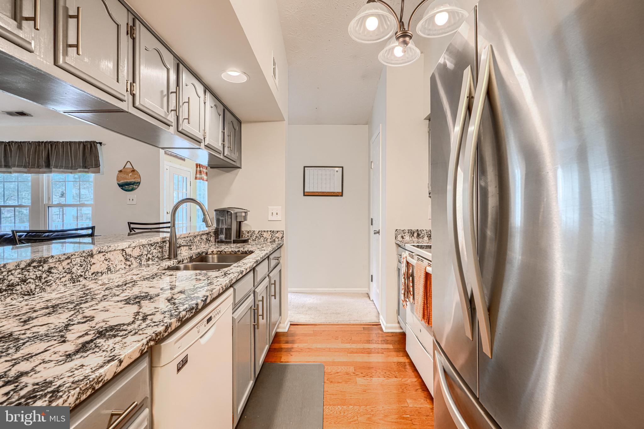 BRENTWOOD CONDO - Residential