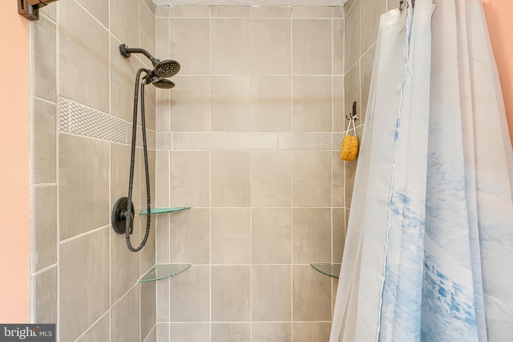 BRENTWOOD CONDO - Residential