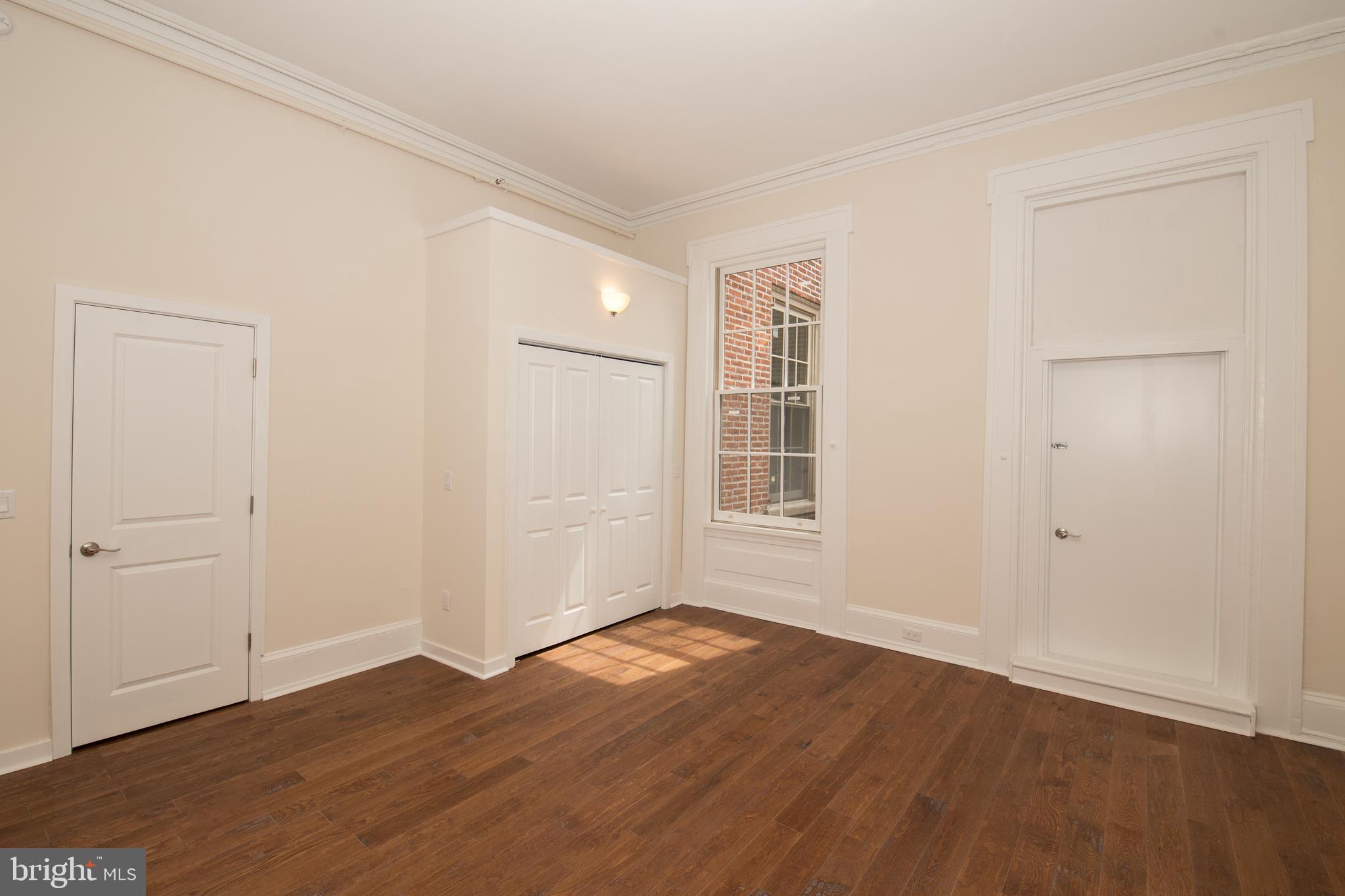 SOCIETY HILL - Residential Lease