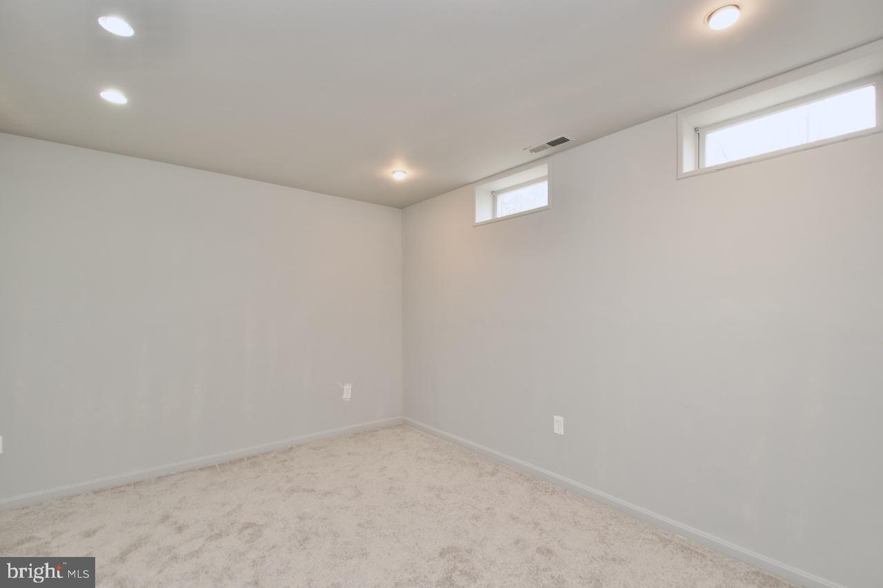 WEST SPRINGFIELD TERRACE - Residential