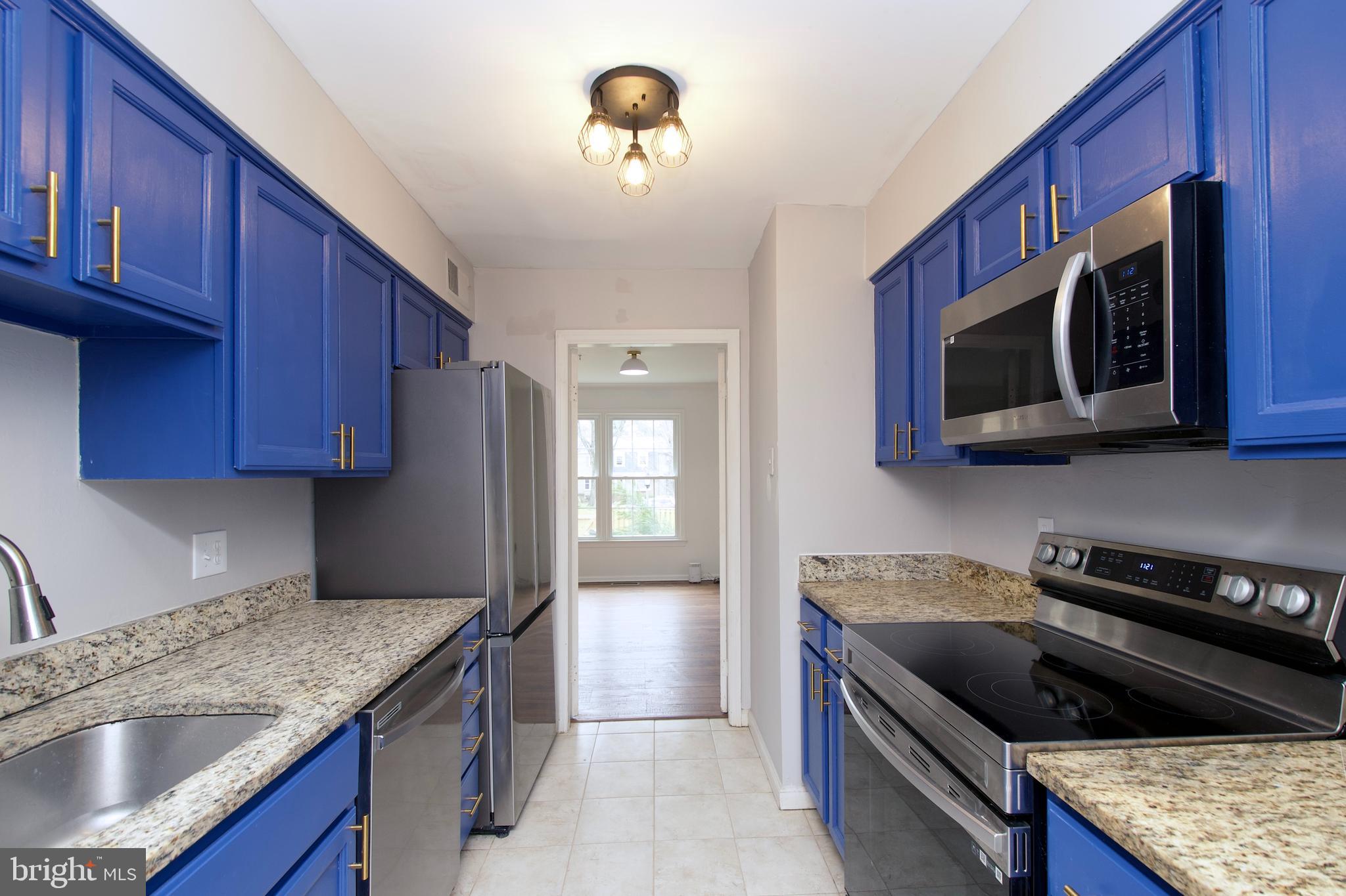 WEST SPRINGFIELD TERRACE - Residential