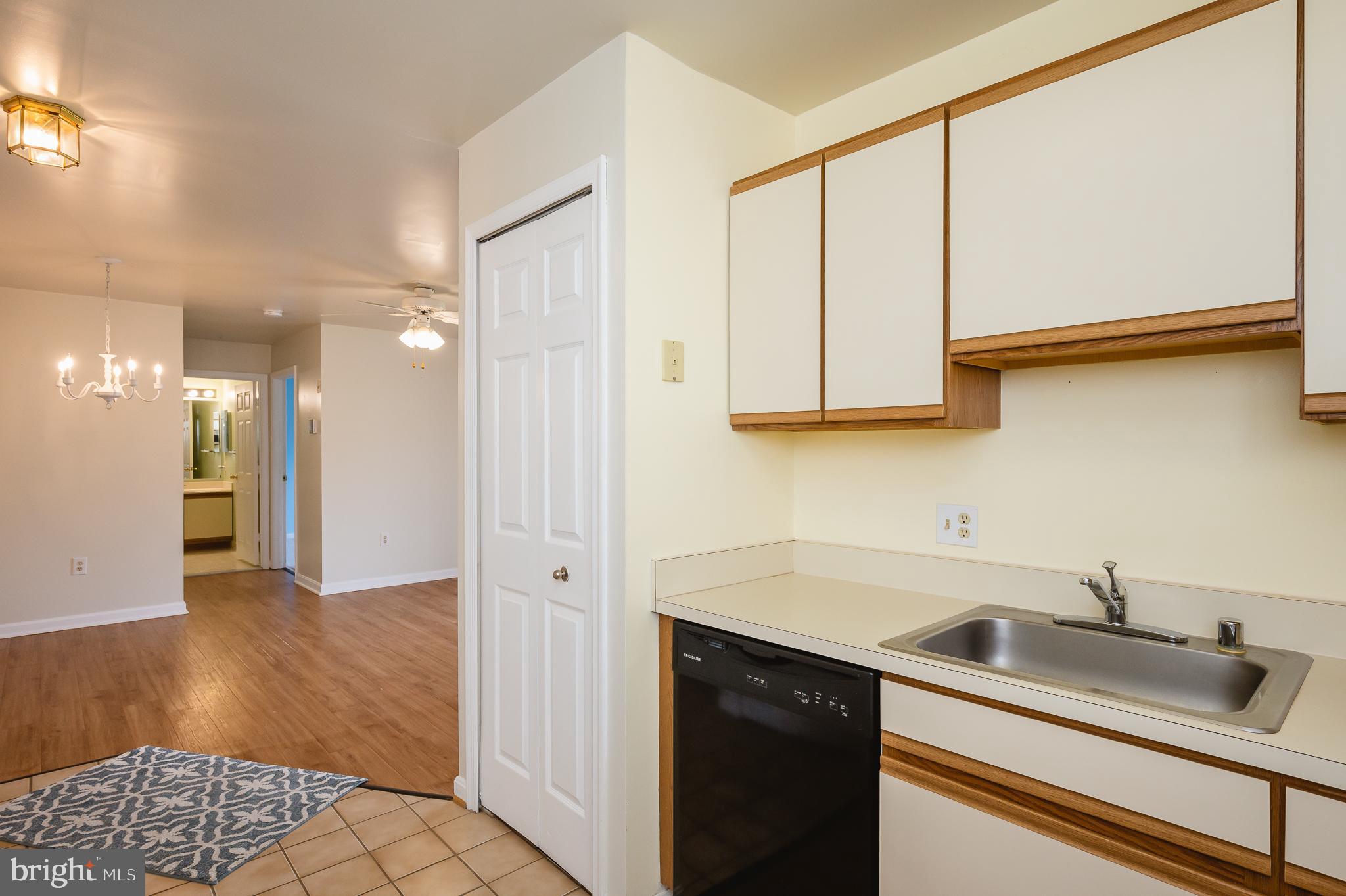 TAYLOR RIDGE CONDOMINIUMS - Residential