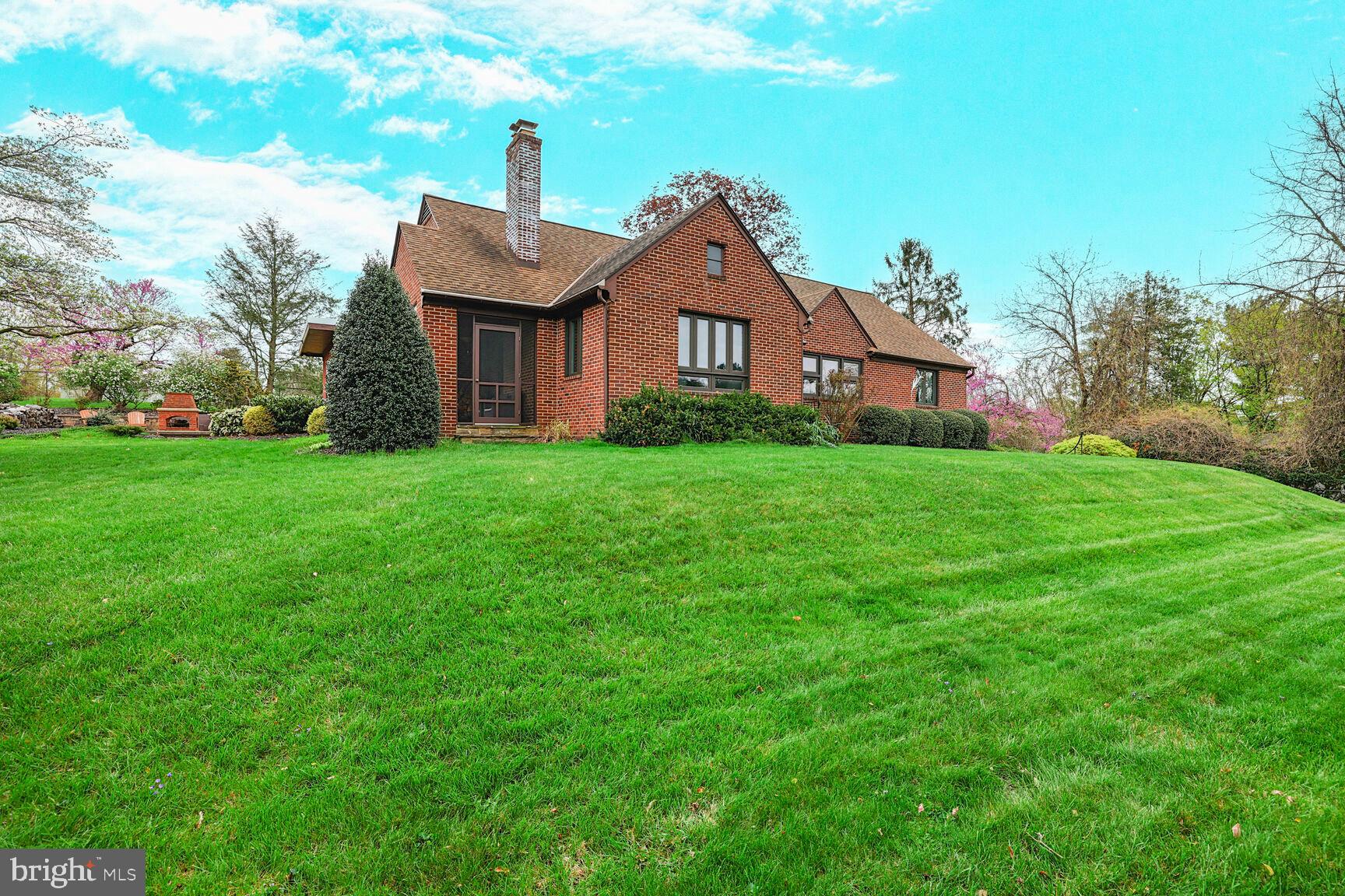 8 PINE HILL DRIVE