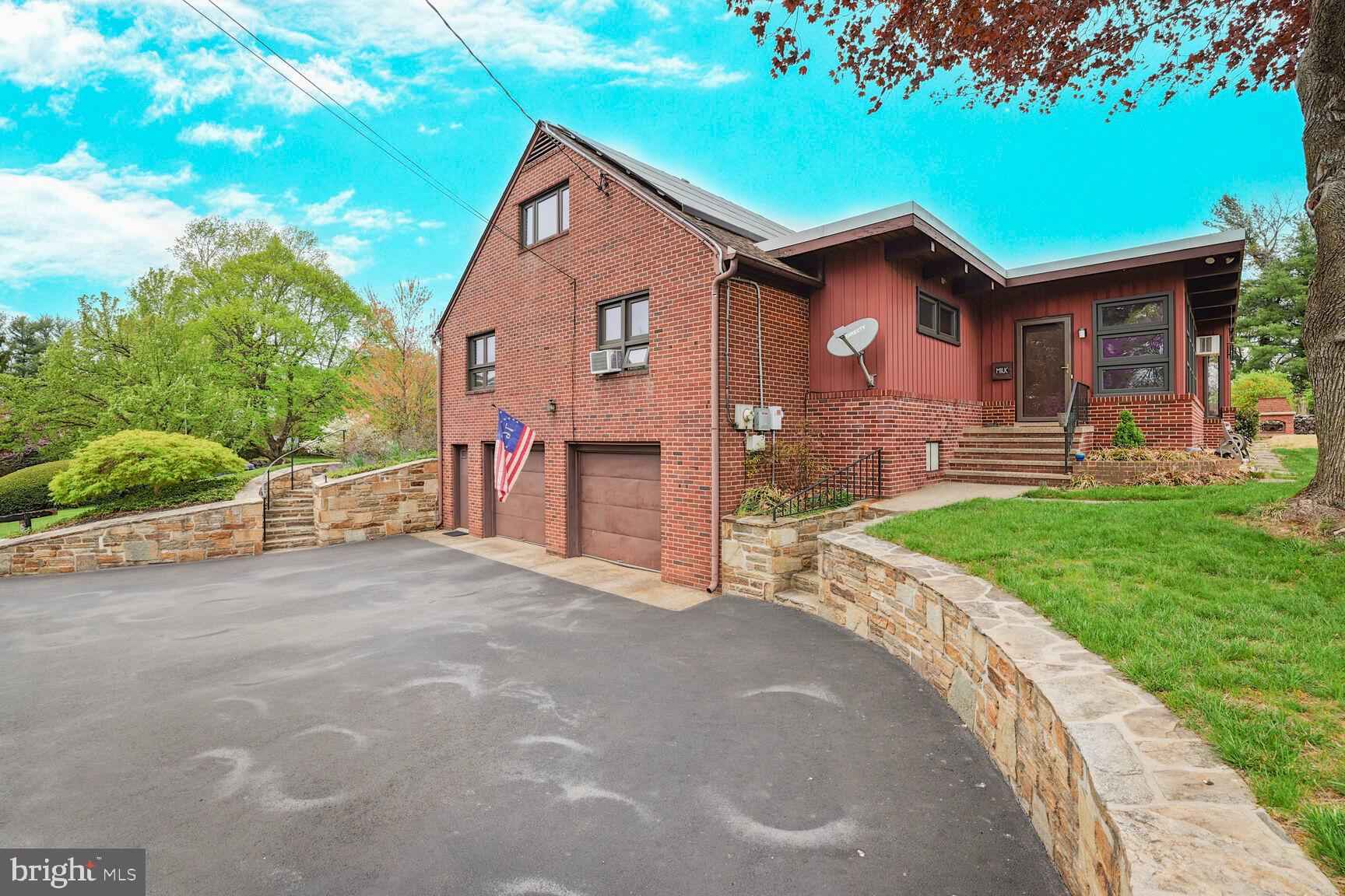 8 PINE HILL DRIVE