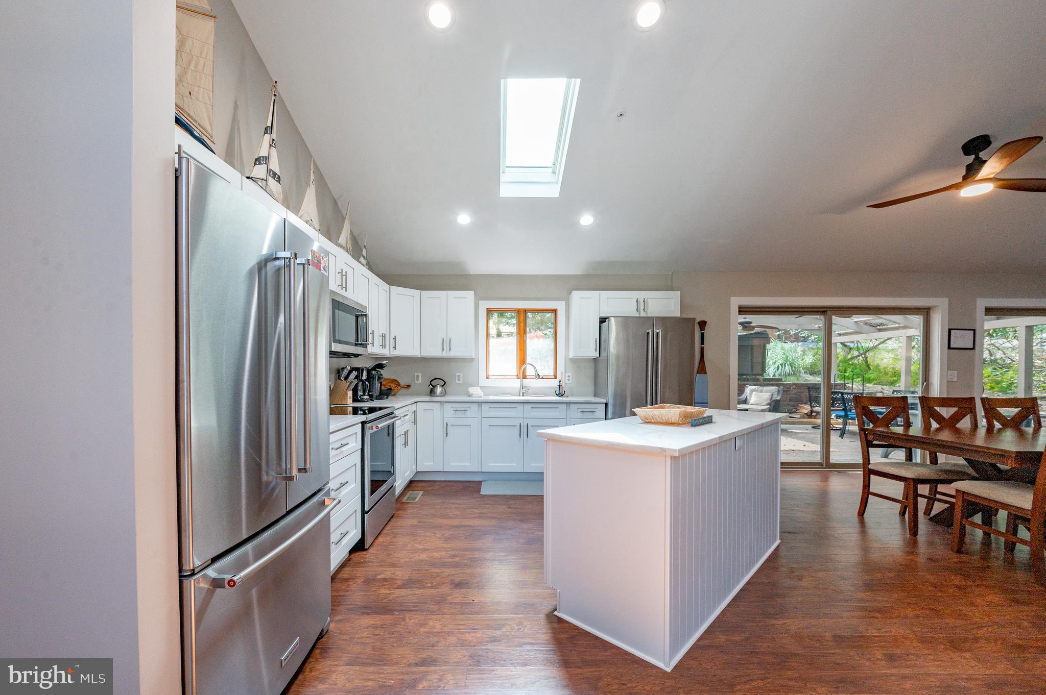 STATE PARK ROAD - Residential