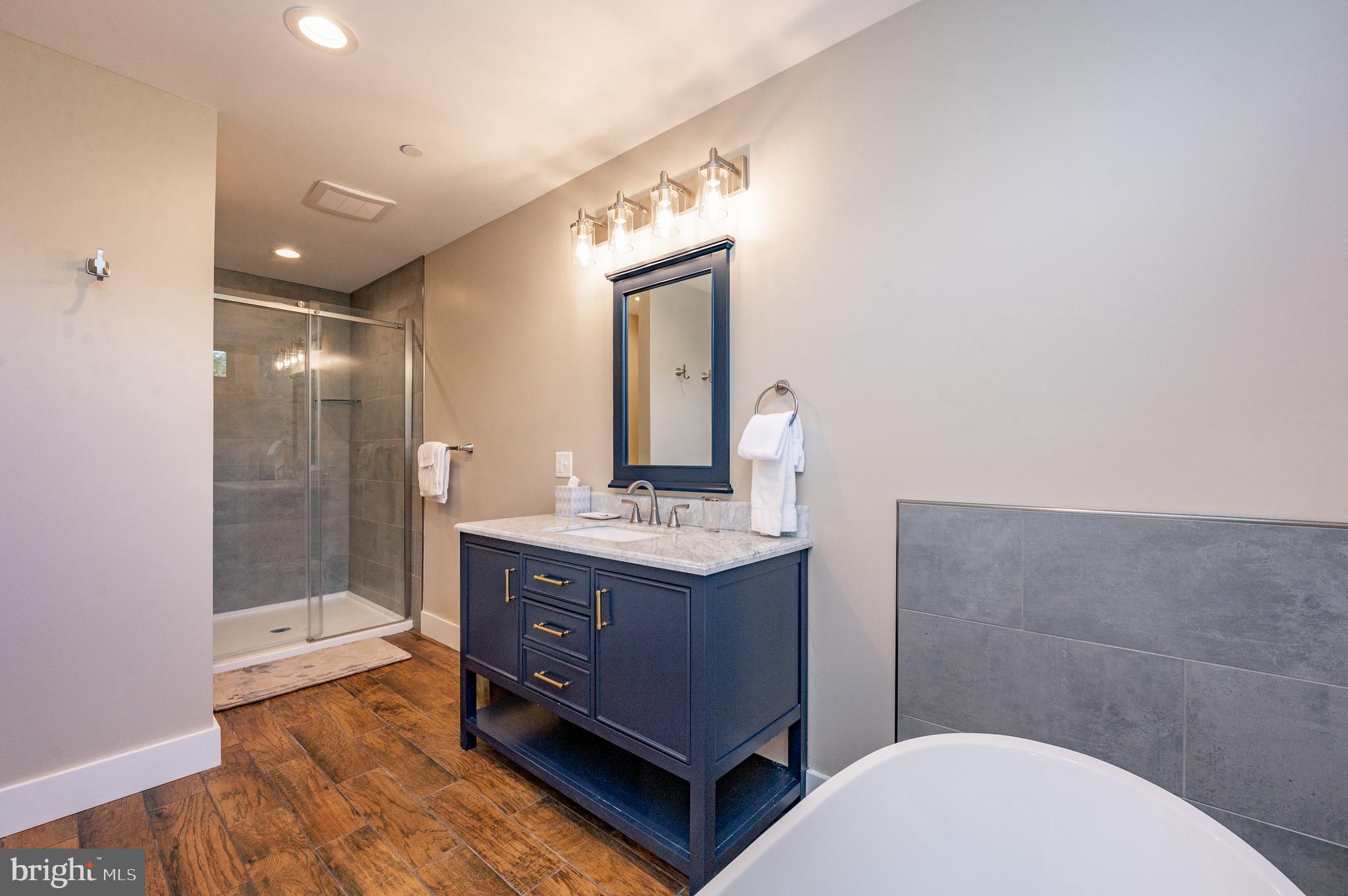 STATE PARK ROAD - Residential