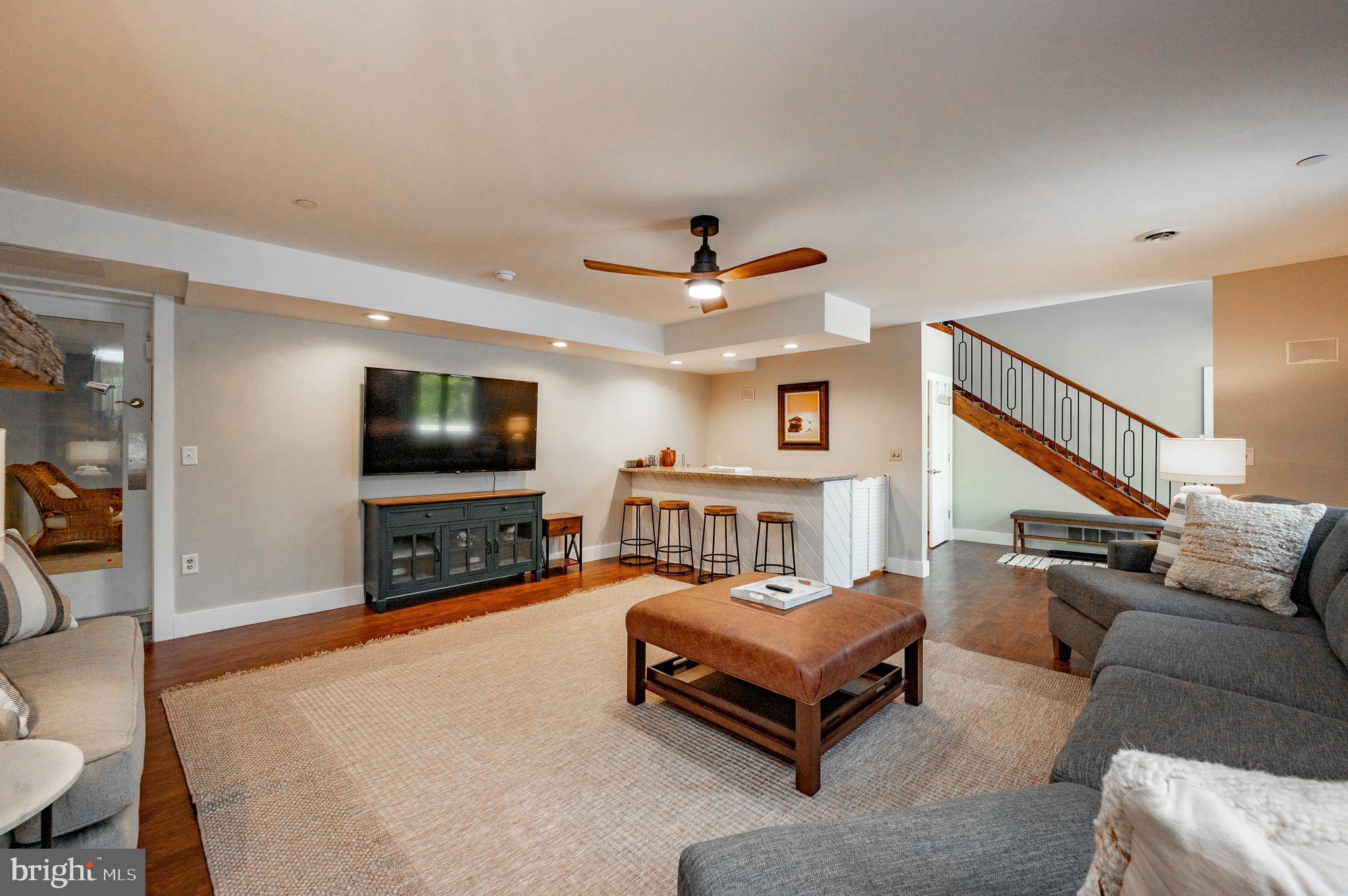 STATE PARK ROAD - Residential