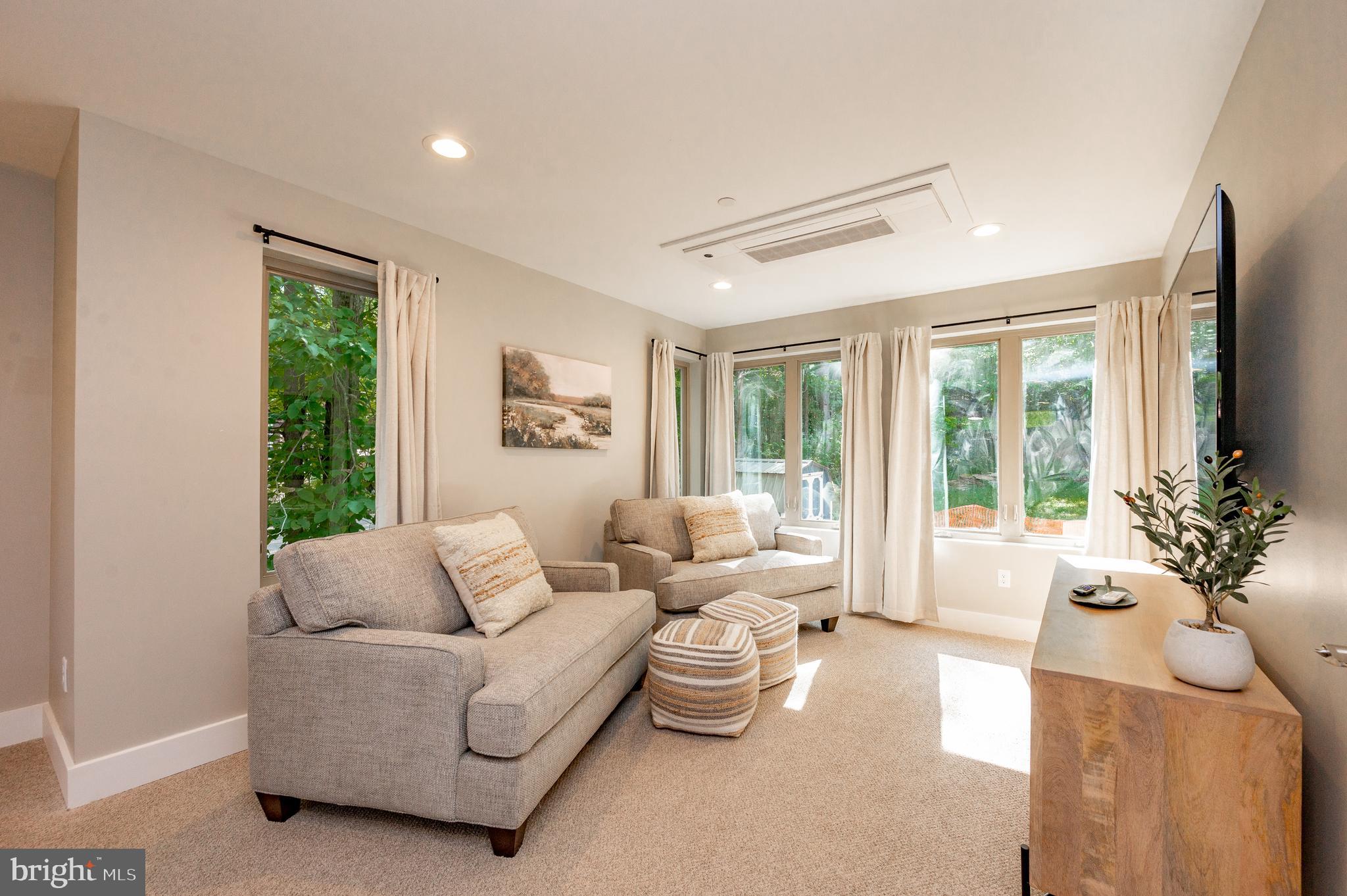 STATE PARK ROAD - Residential