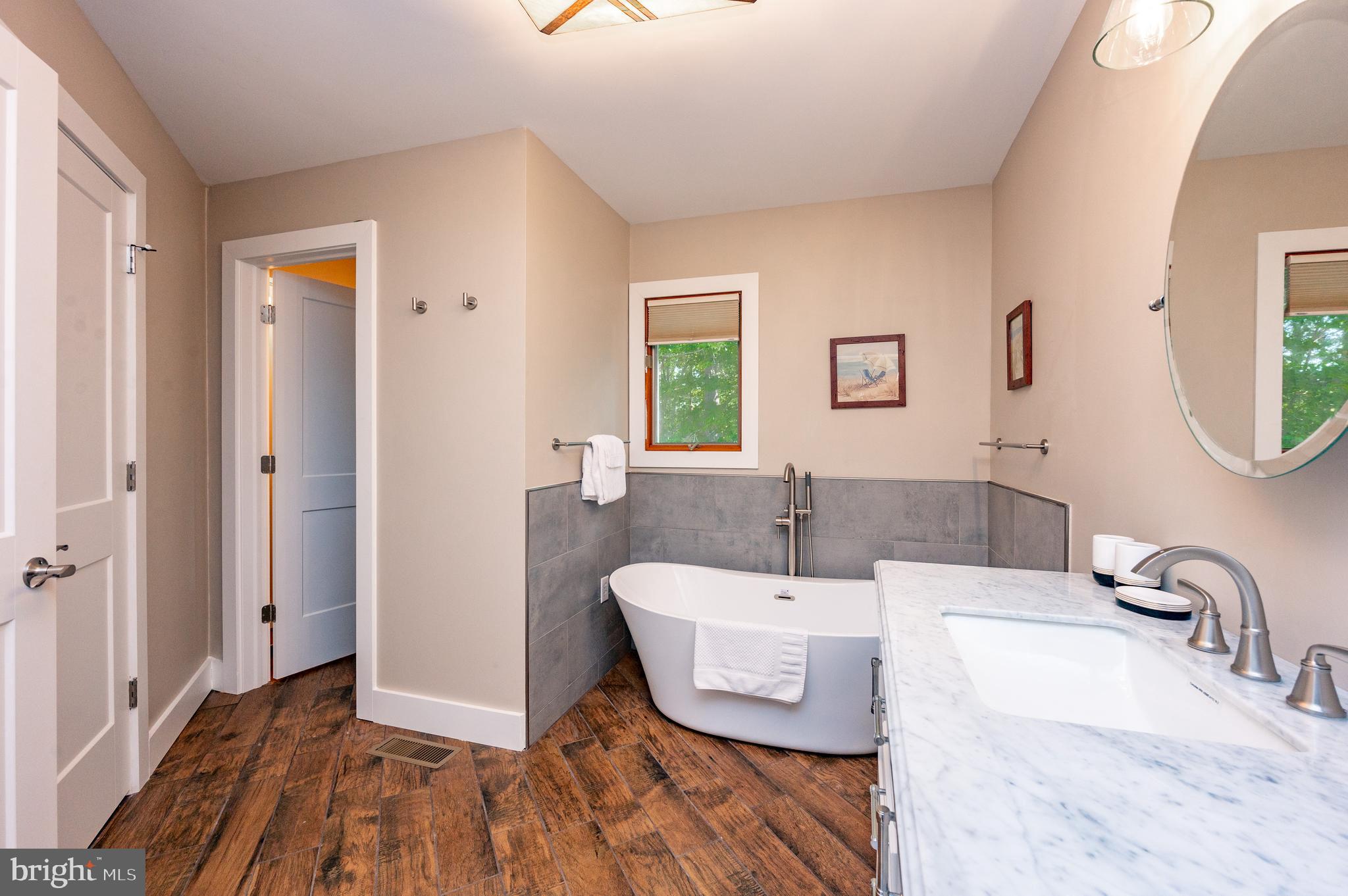 STATE PARK ROAD - Residential