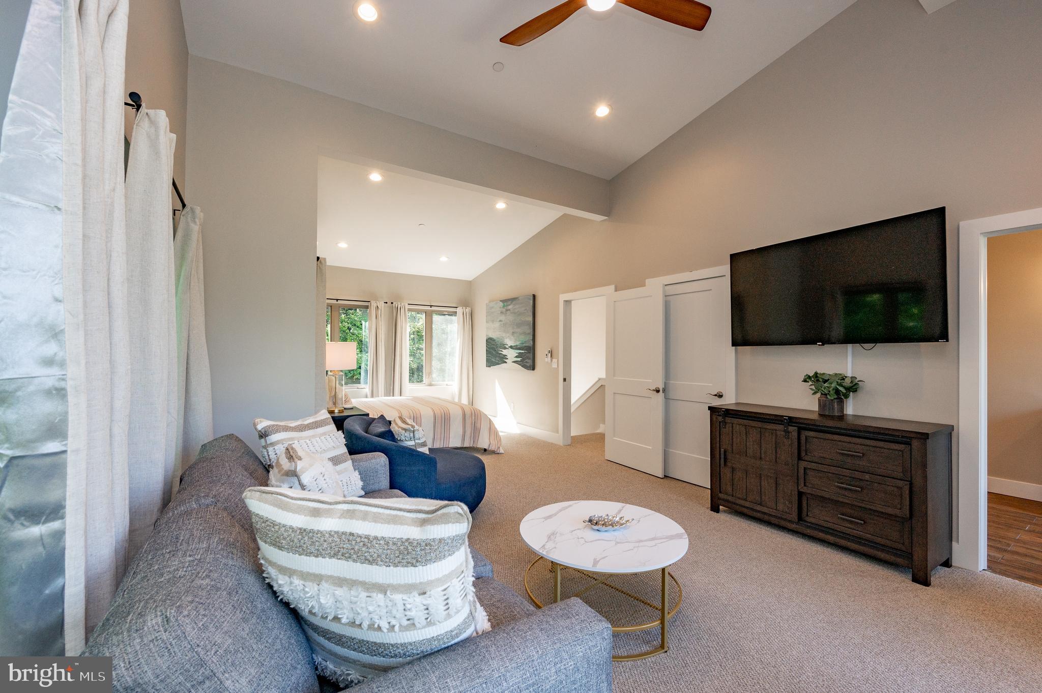 STATE PARK ROAD - Residential