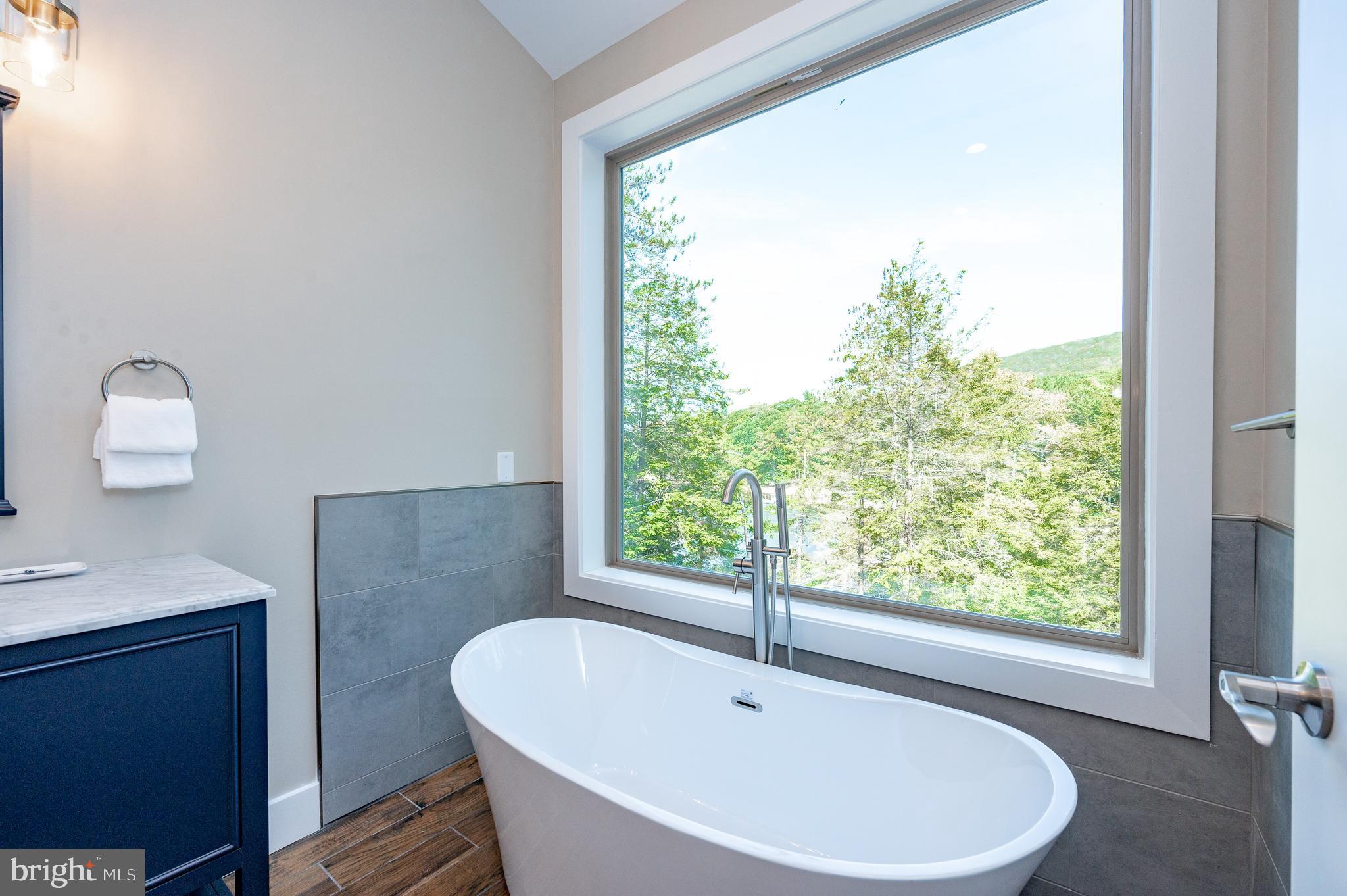 STATE PARK ROAD - Residential