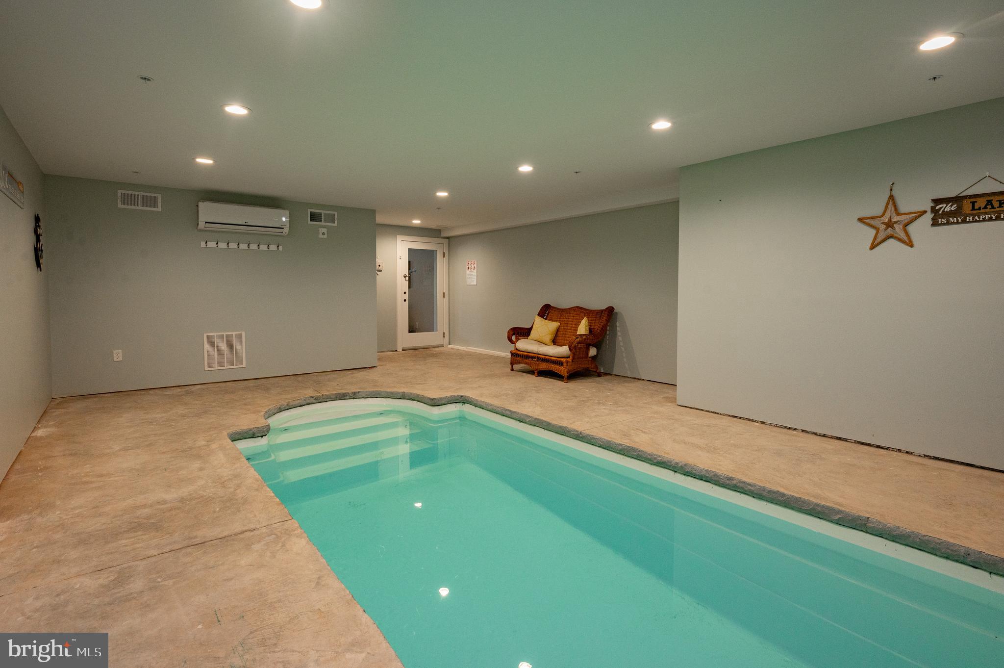 STATE PARK ROAD - Residential