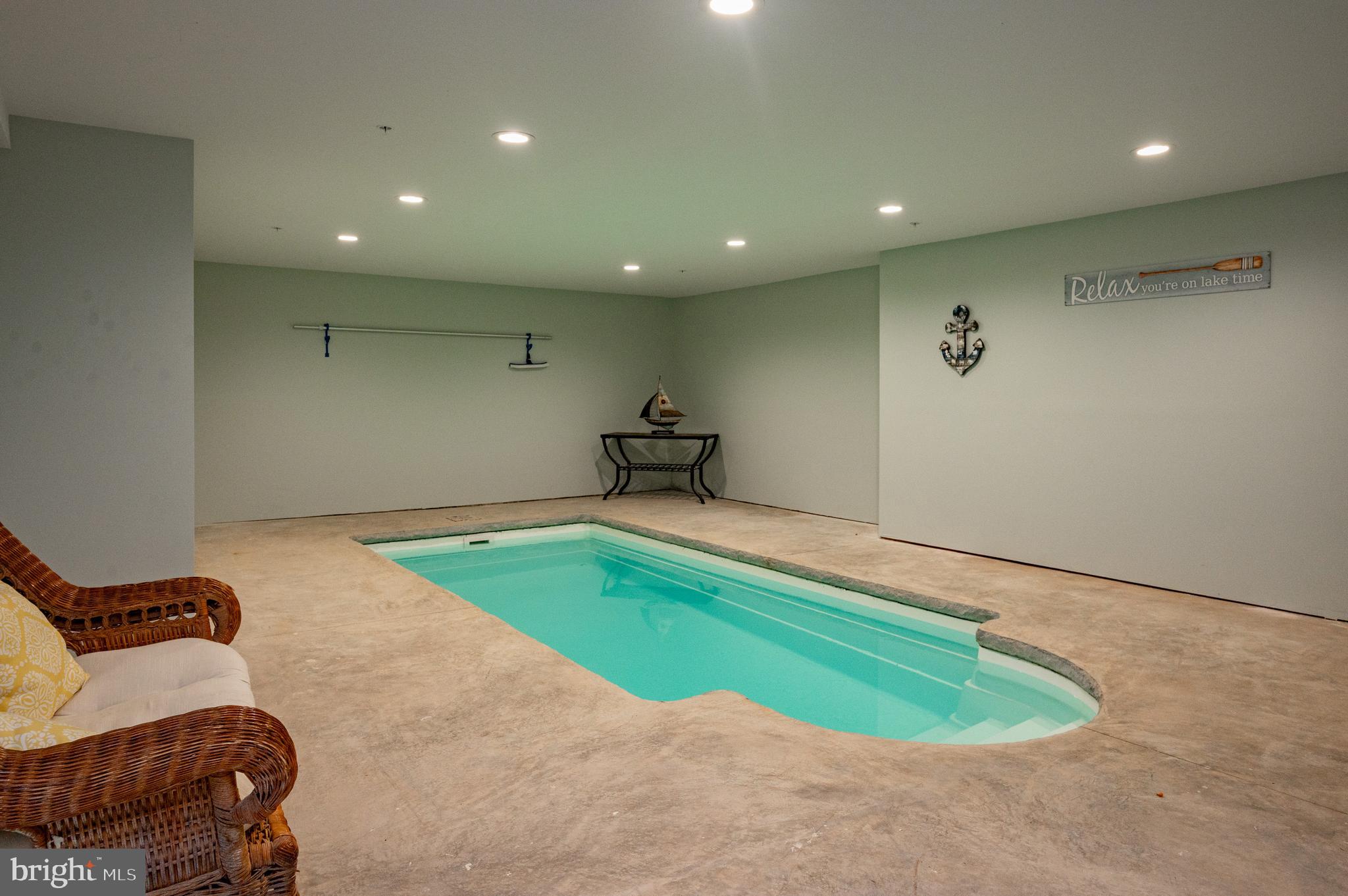 STATE PARK ROAD - Residential