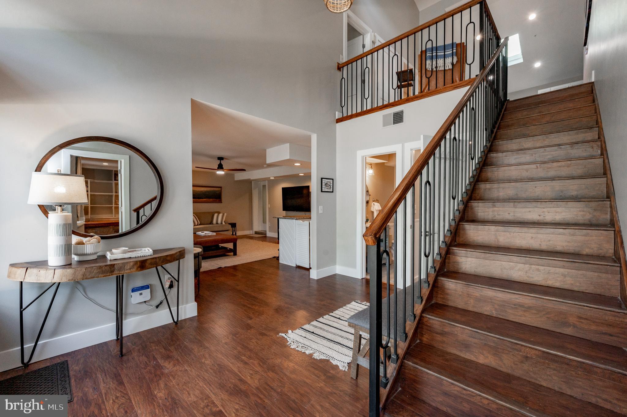 STATE PARK ROAD - Residential