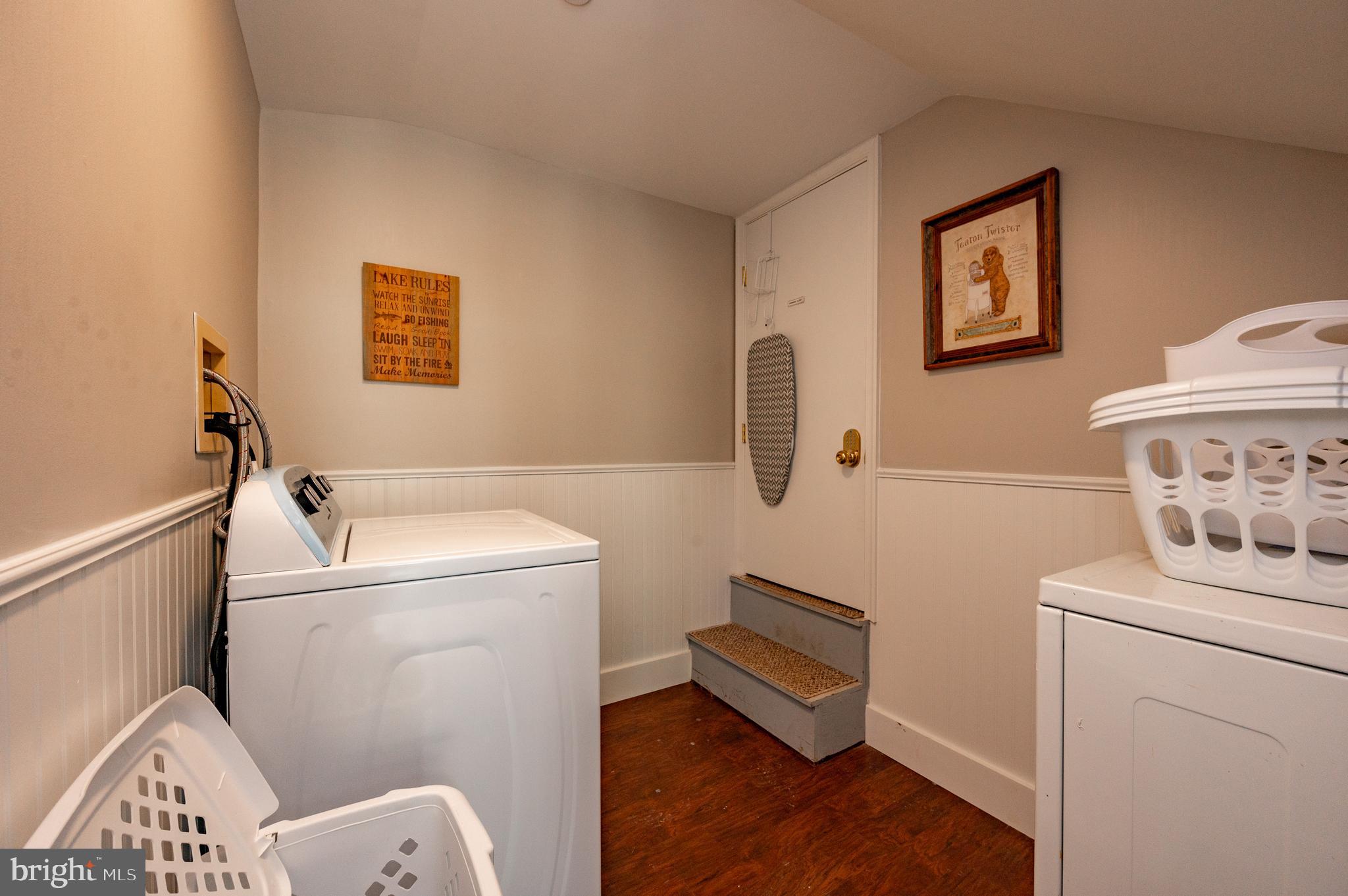 STATE PARK ROAD - Residential