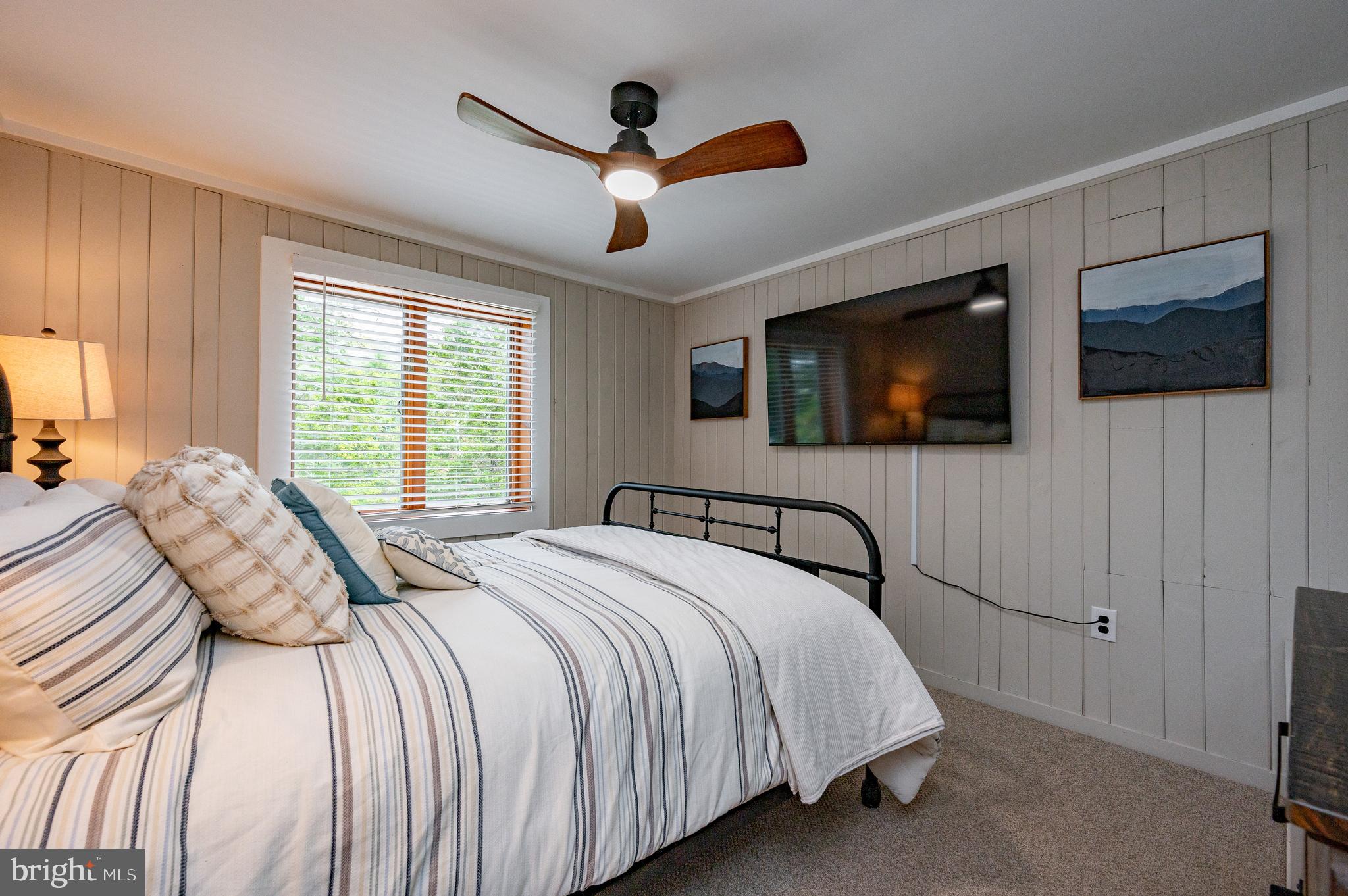 STATE PARK ROAD - Residential