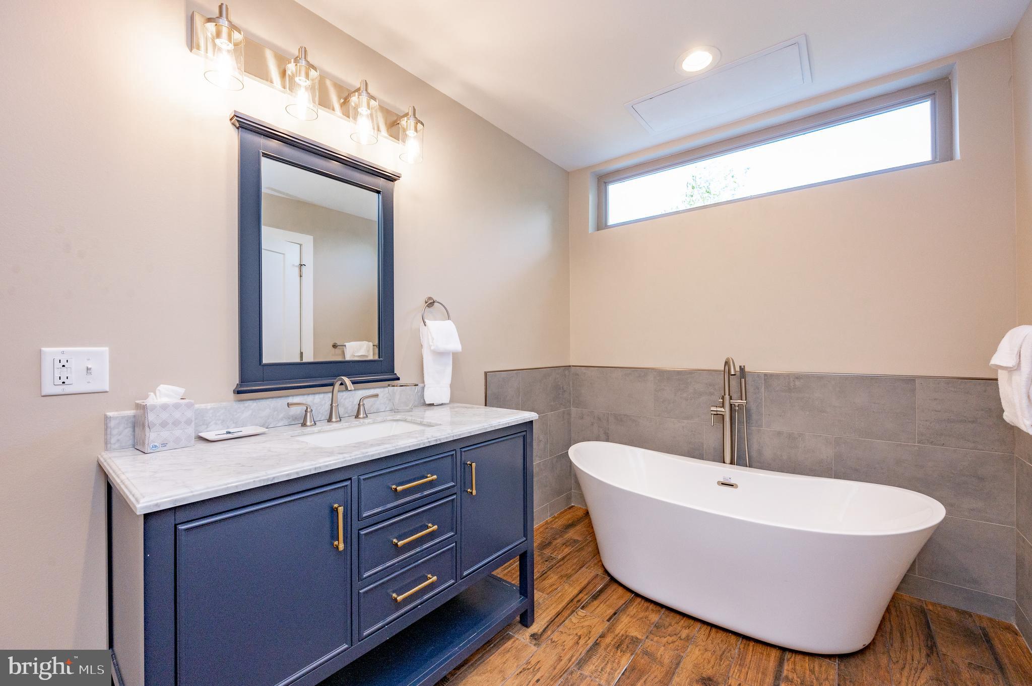 STATE PARK ROAD - Residential