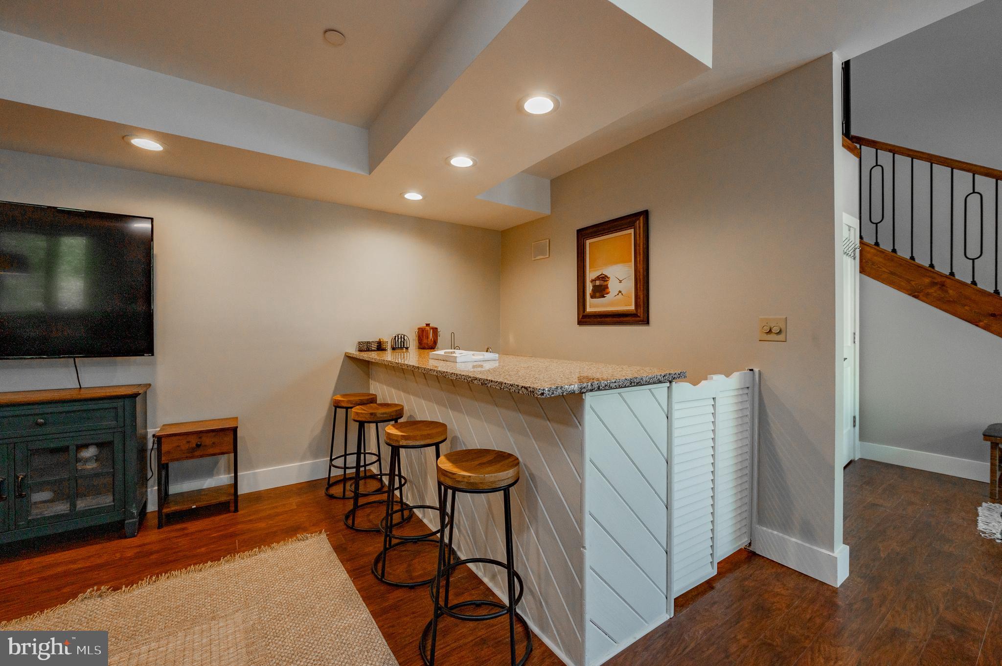 STATE PARK ROAD - Residential