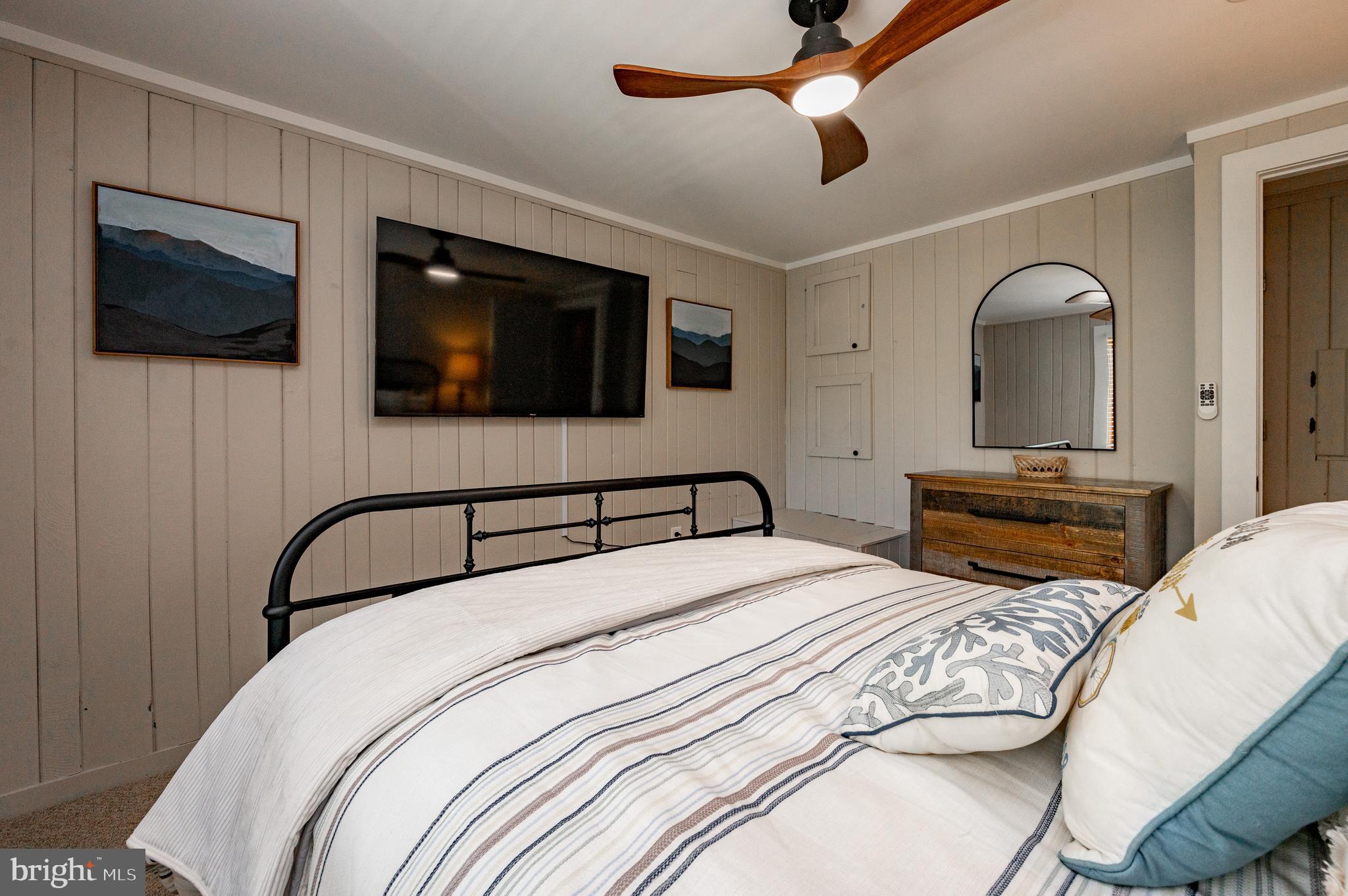 STATE PARK ROAD - Residential