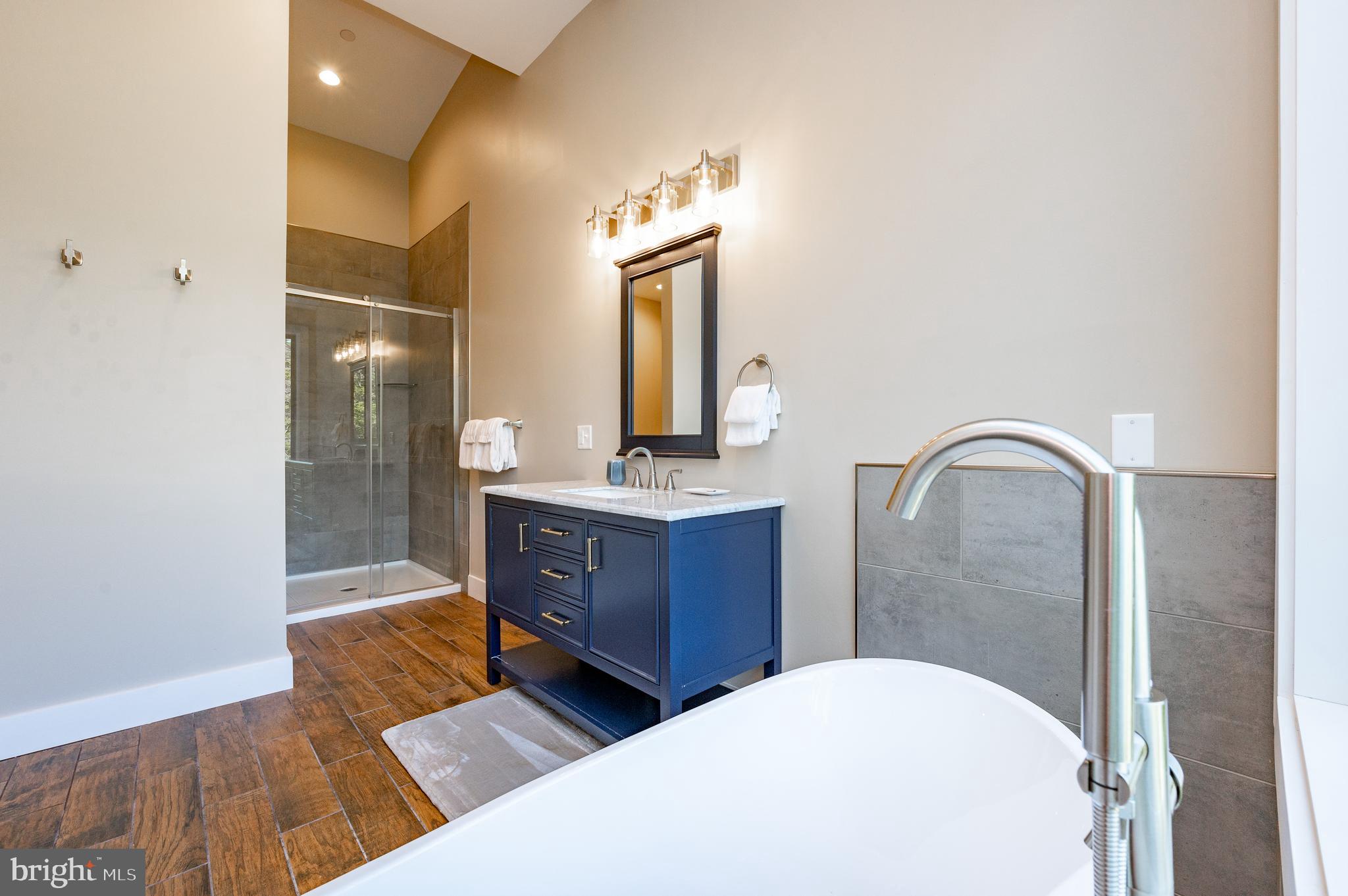 STATE PARK ROAD - Residential