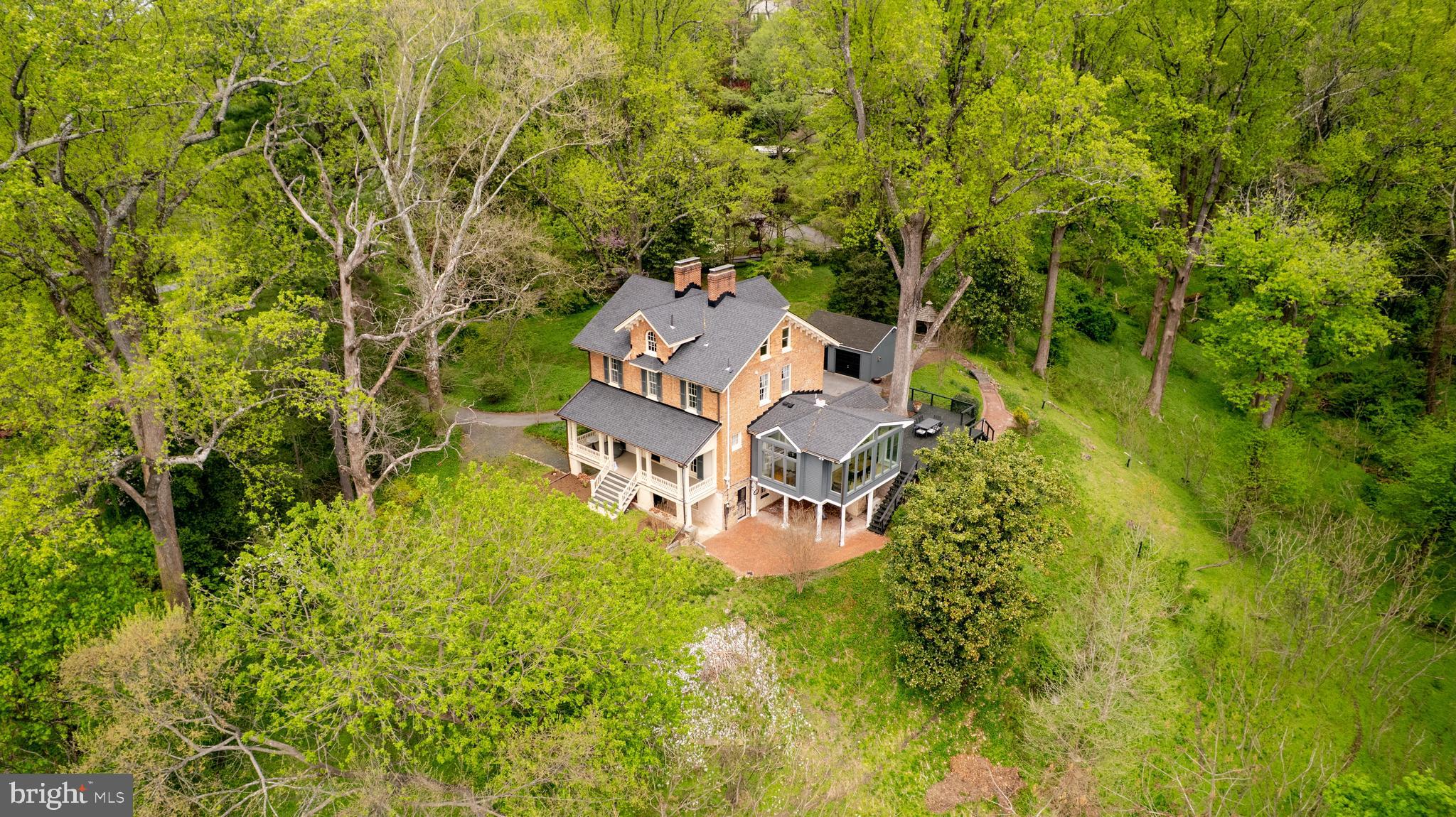 ROLAND PARK - Residential
