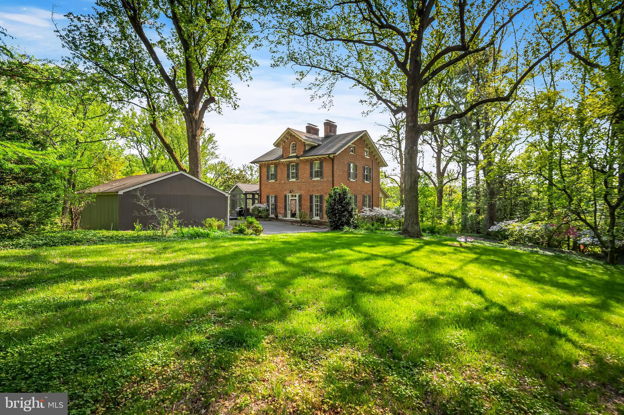 ROLAND PARK - Residential