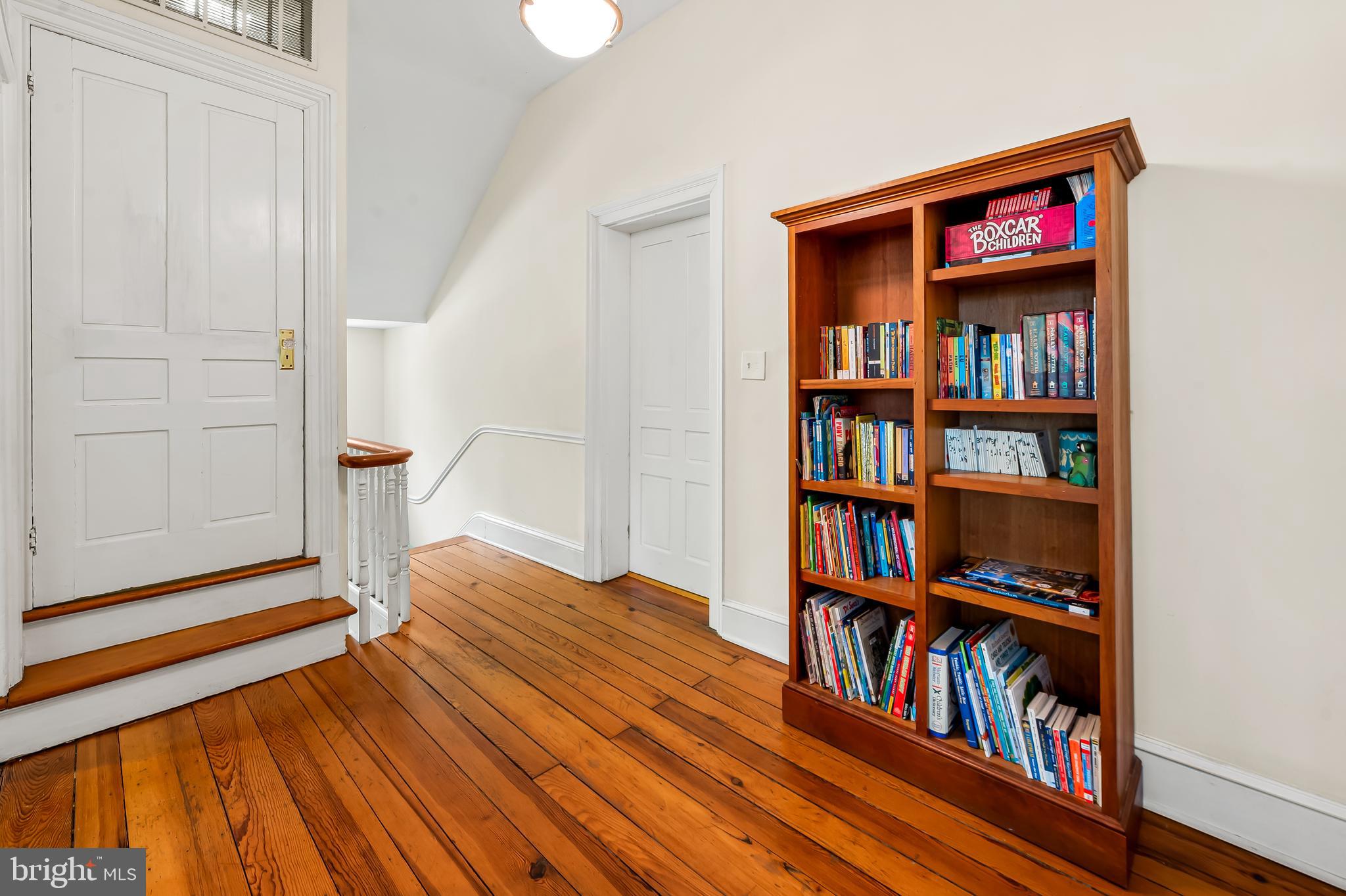 ROLAND PARK - Residential