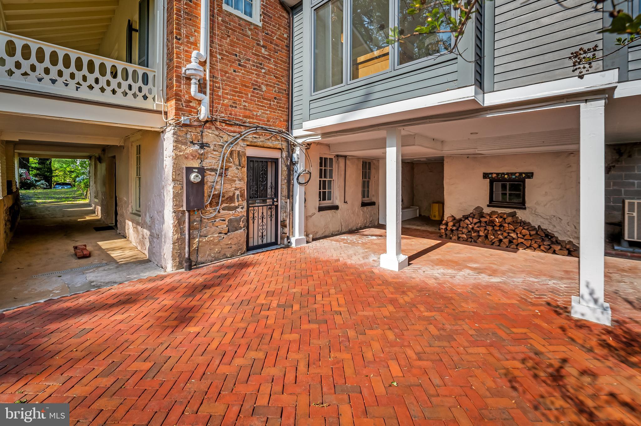 ROLAND PARK - Residential